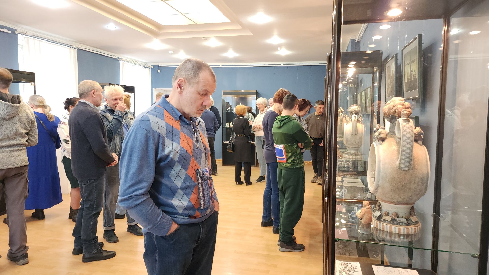 электросталь, мой город, жители города, культура, музей, выставка, культура подмосковья, гжельские узоры, керамика,