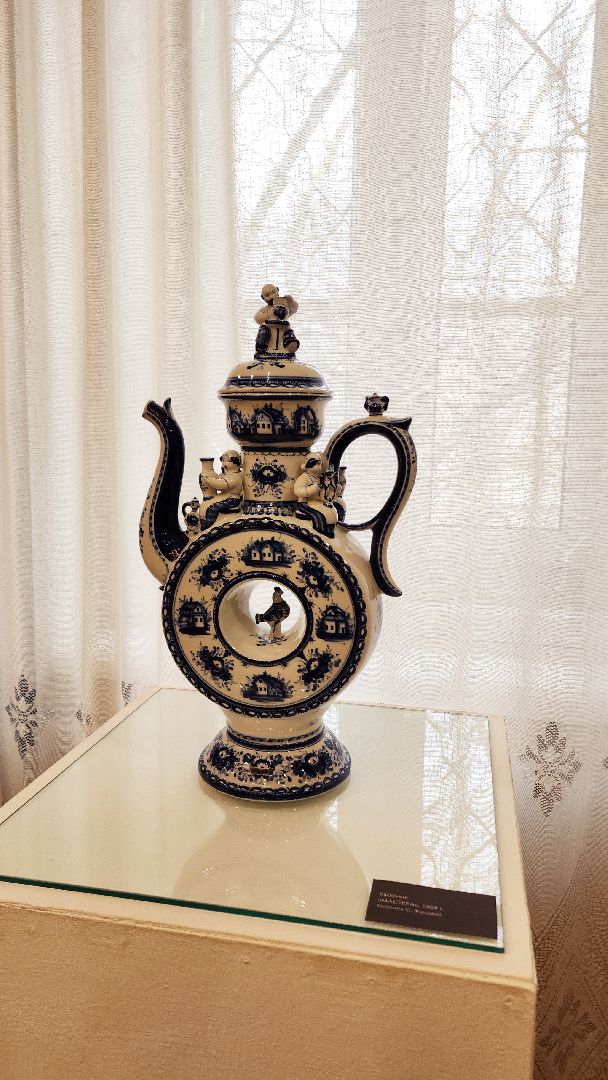 электросталь, мой город, жители города, культура, музей, выставка, культура подмосковья, гжельские узоры, керамика,