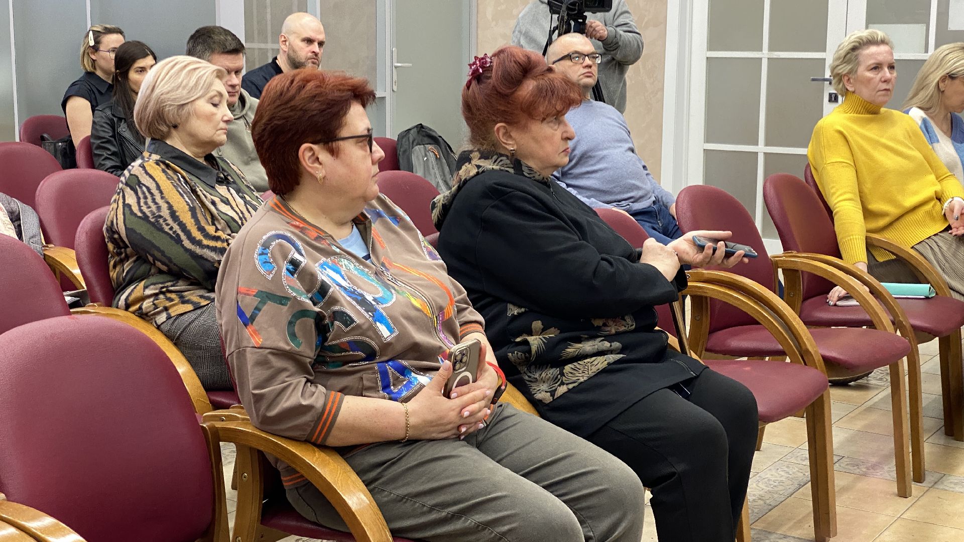 кризисный психолог, встреча с жителями, чрезвычайные ситуации, стресс, психологическая помощь,