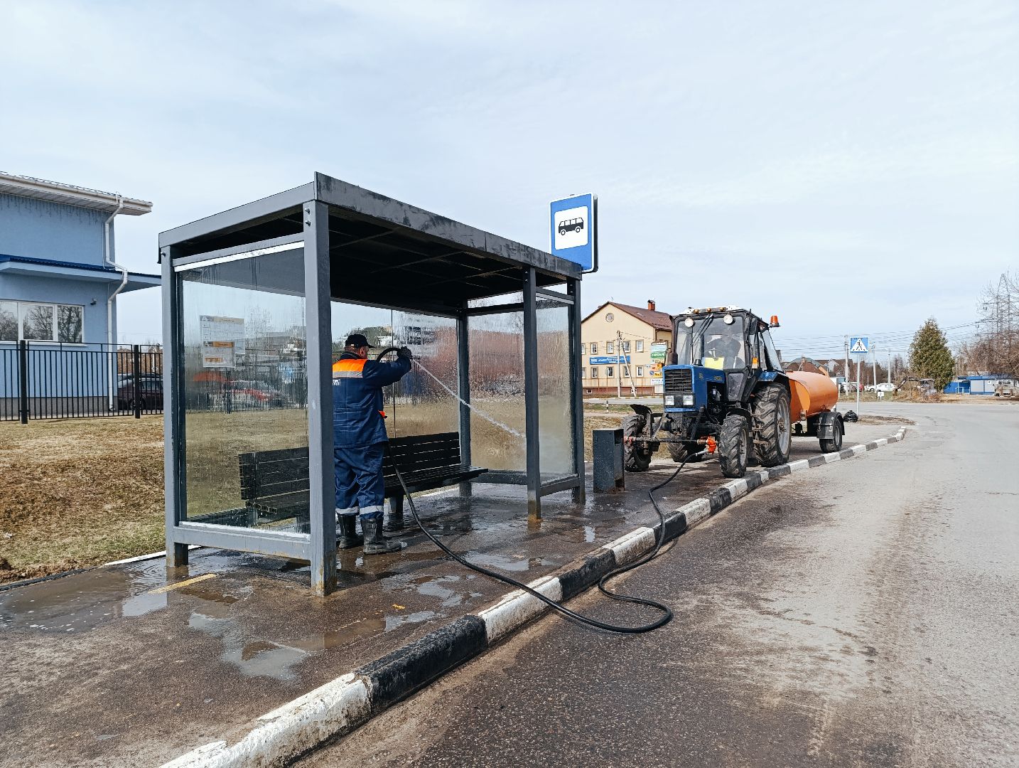 Бронницы, Влажная уборка остановок, месяц чистоты и благоустройства,