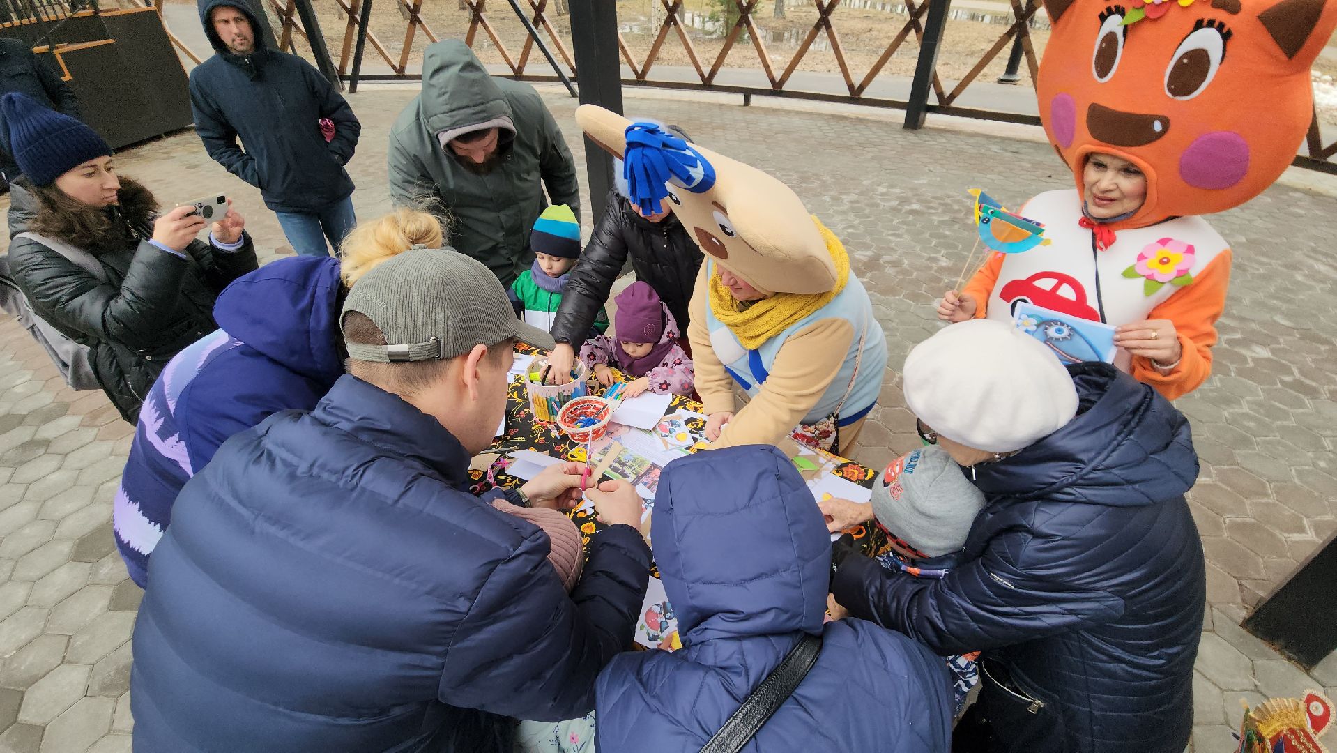 егорьевск, парк, парк 200 лет Егорьевску, птицы, пластилиновая ворона, пернатые в парке, голоса птиц, дети,