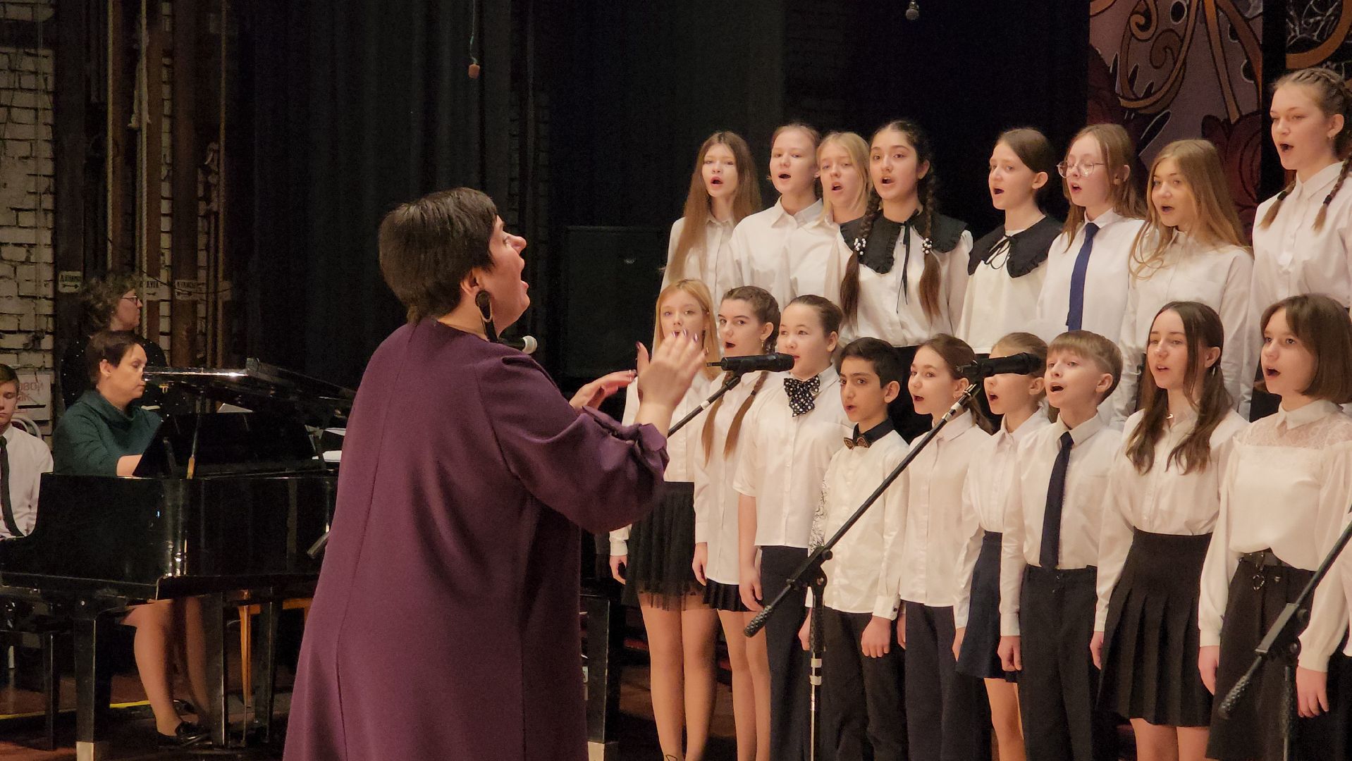 кашира, отчетный концерт, детская школа искусств, дк им ленина, хор, оркестр, сольные номера,