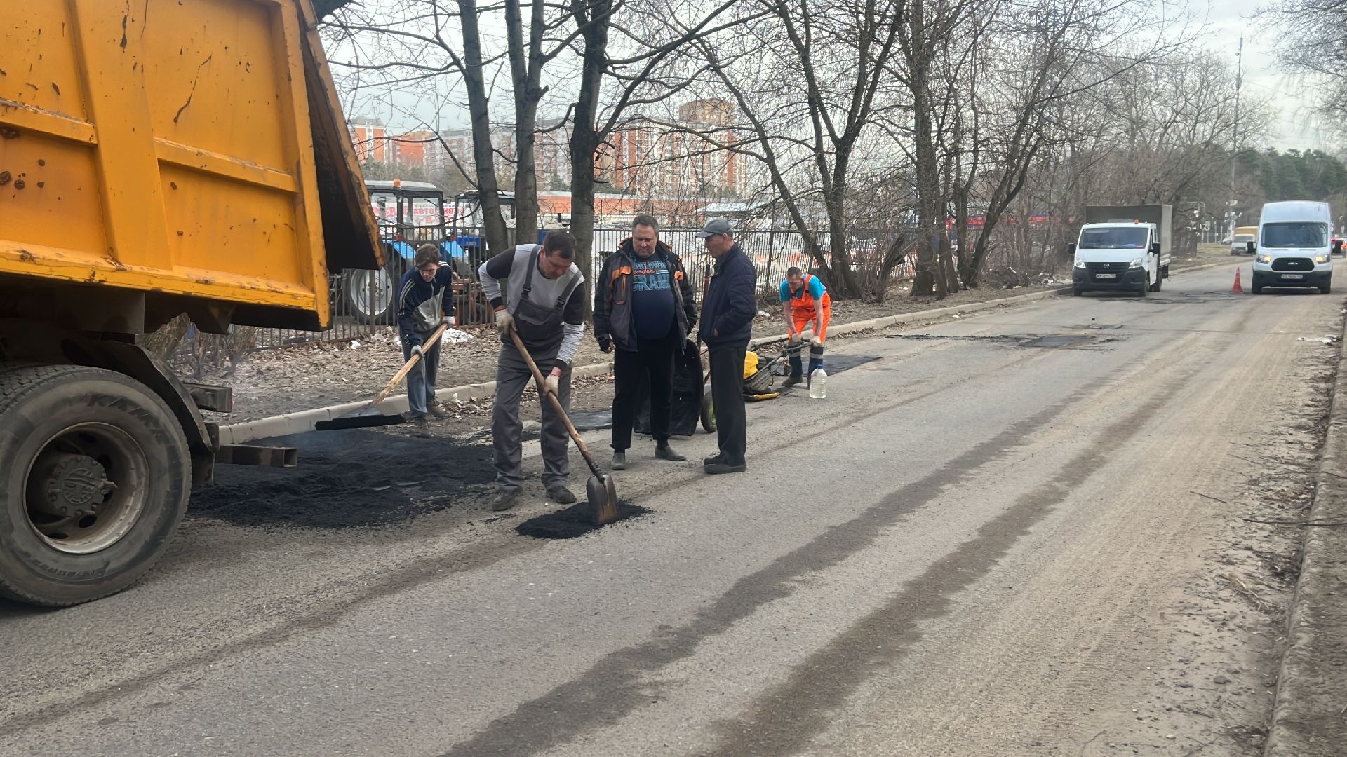 ямы, ямочный ремонт, ремонт дорог, ремонт дороги,