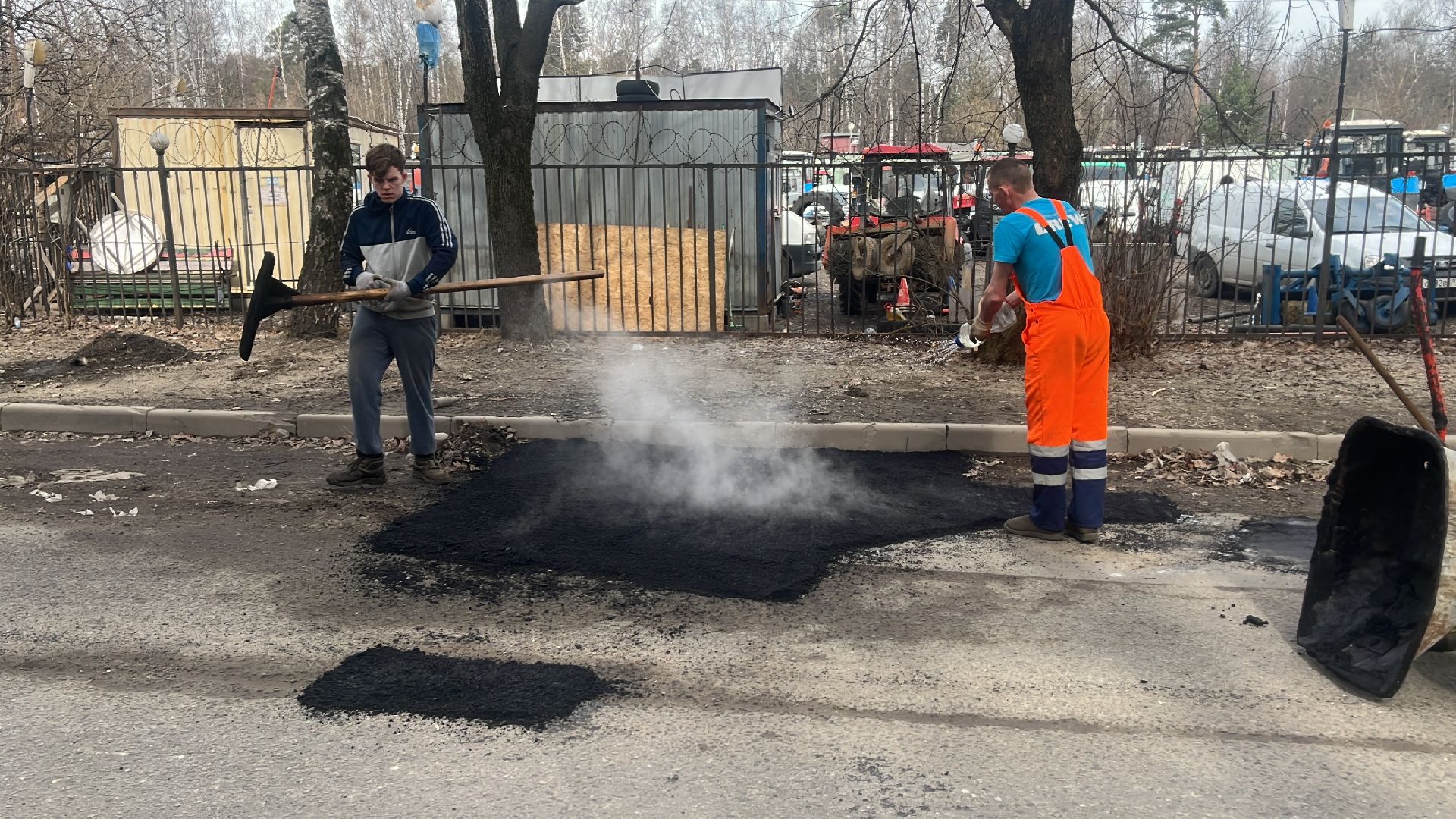 ямы, ямочный ремонт, ремонт дорог, ремонт дороги,