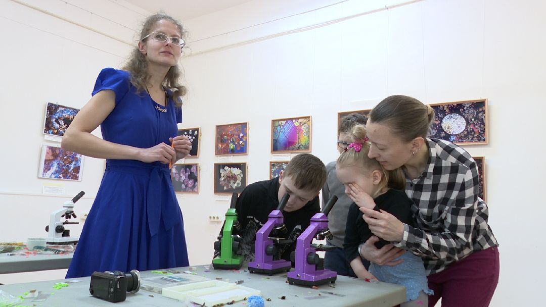 Реутов, музей, выставка, минералы, микроскоп, озеро Байкал