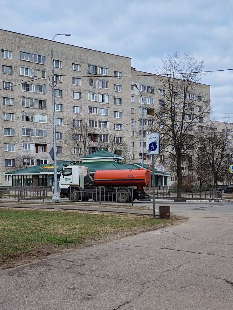 Дубна, Уборка города, Благоустройство, машинная уборка, Поливальная машина,