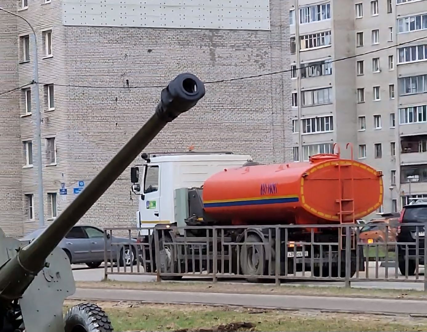 Дубна, Уборка города, Благоустройство, машинная уборка, Поливальная машина,