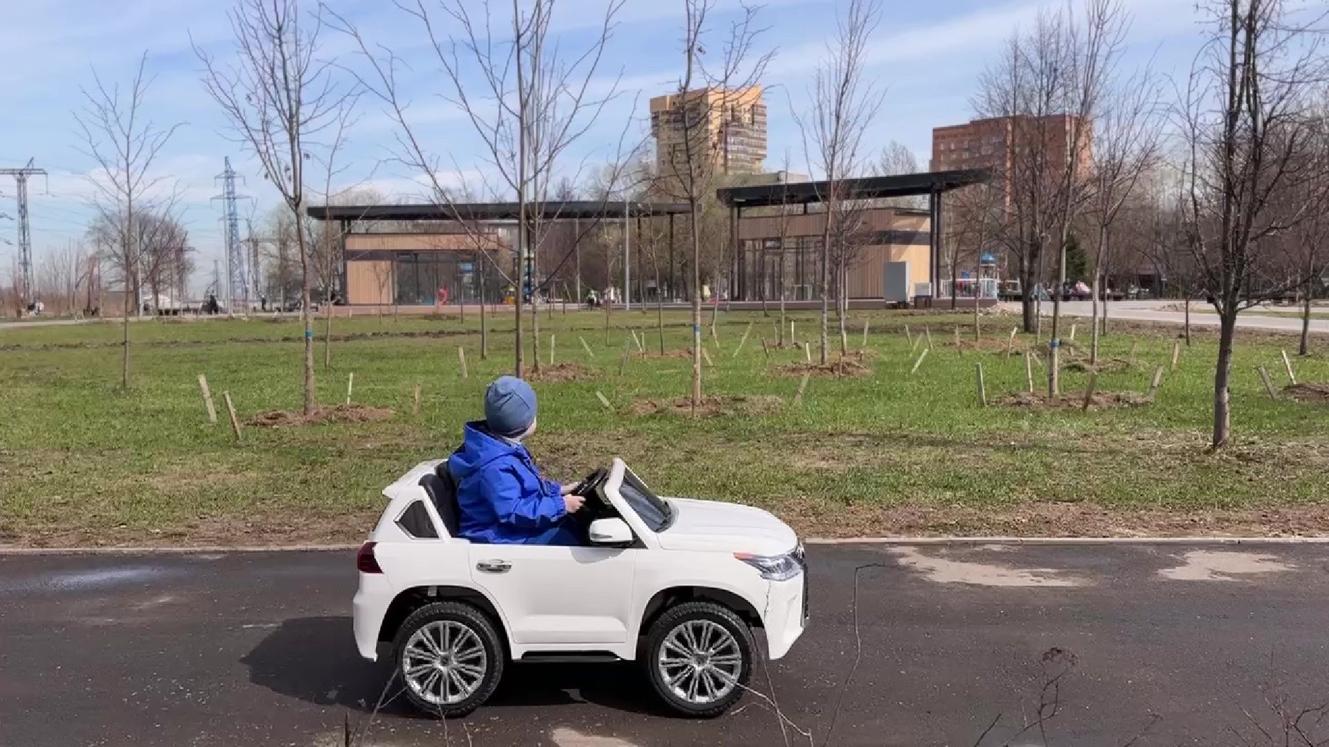 Реутов, парки, благоустройсво, уборка города, субботник, чистим, моем,