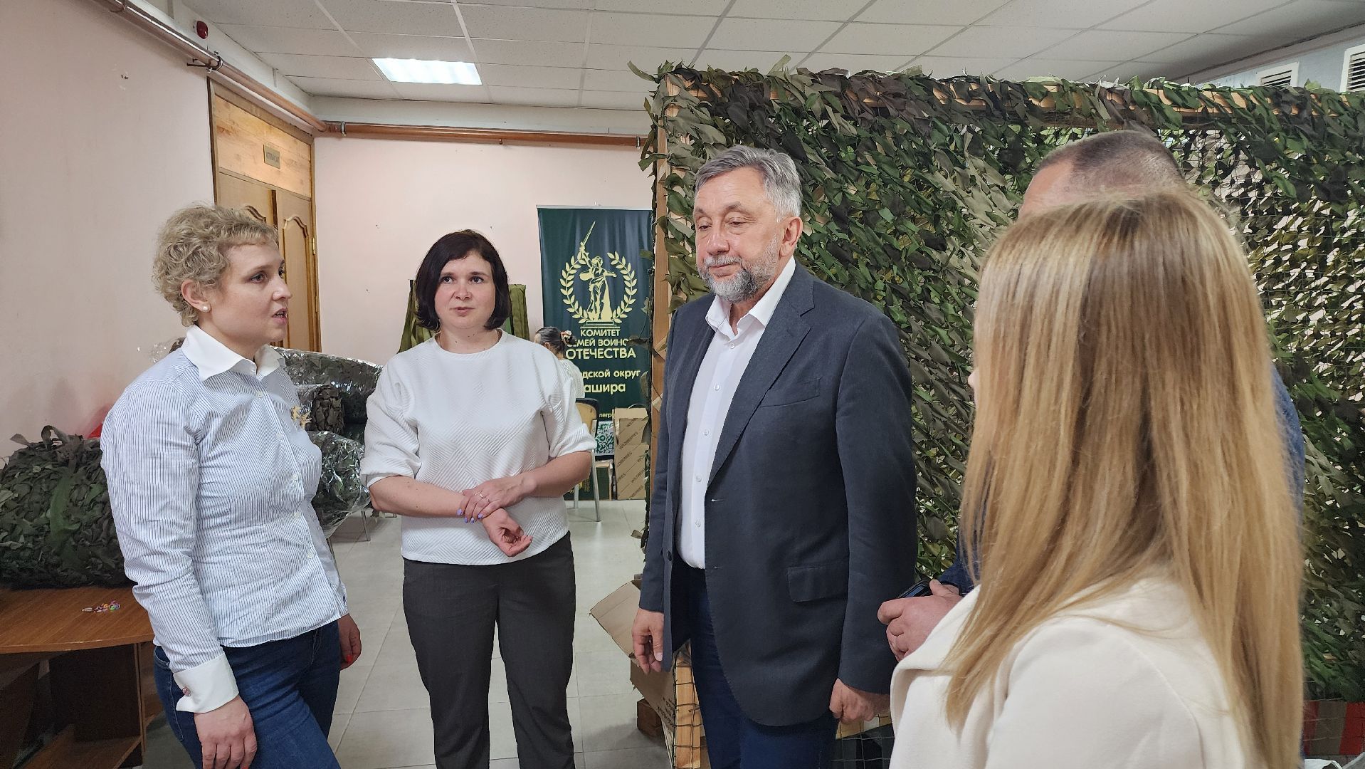 кашира, депутат мособлдумы, олег жолобов, молодая гвардия, волонтеры, гуманитарная помощь,