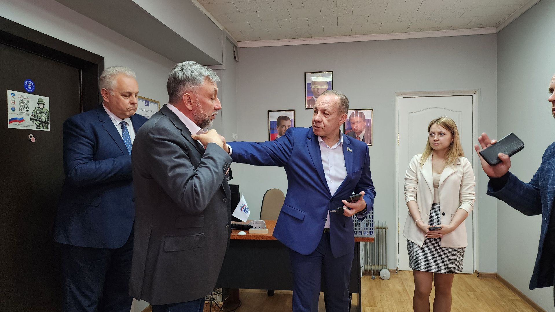 кашира, депутат мособлдумы, олег жолобов, молодая гвардия, волонтеры, гуманитарная помощь,