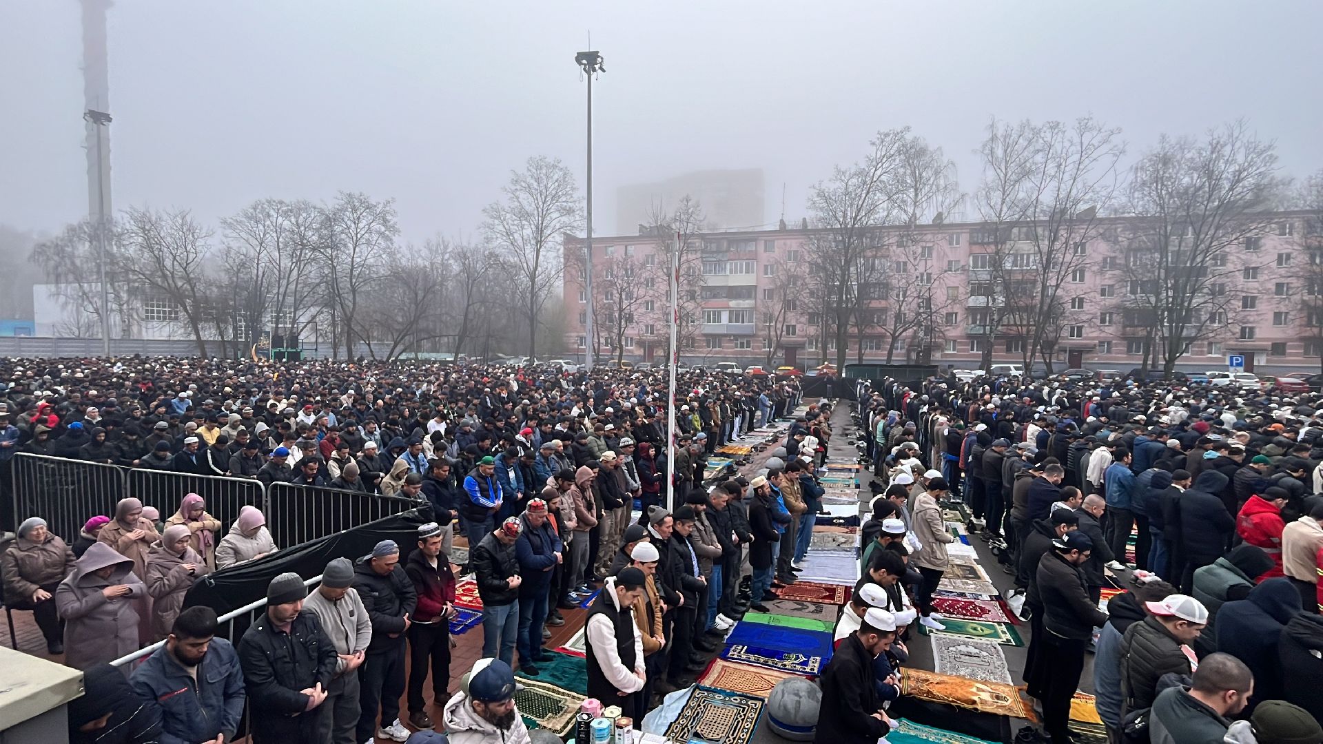 ураза-байрам, мусульманская община, праздник, молитва, намаз,