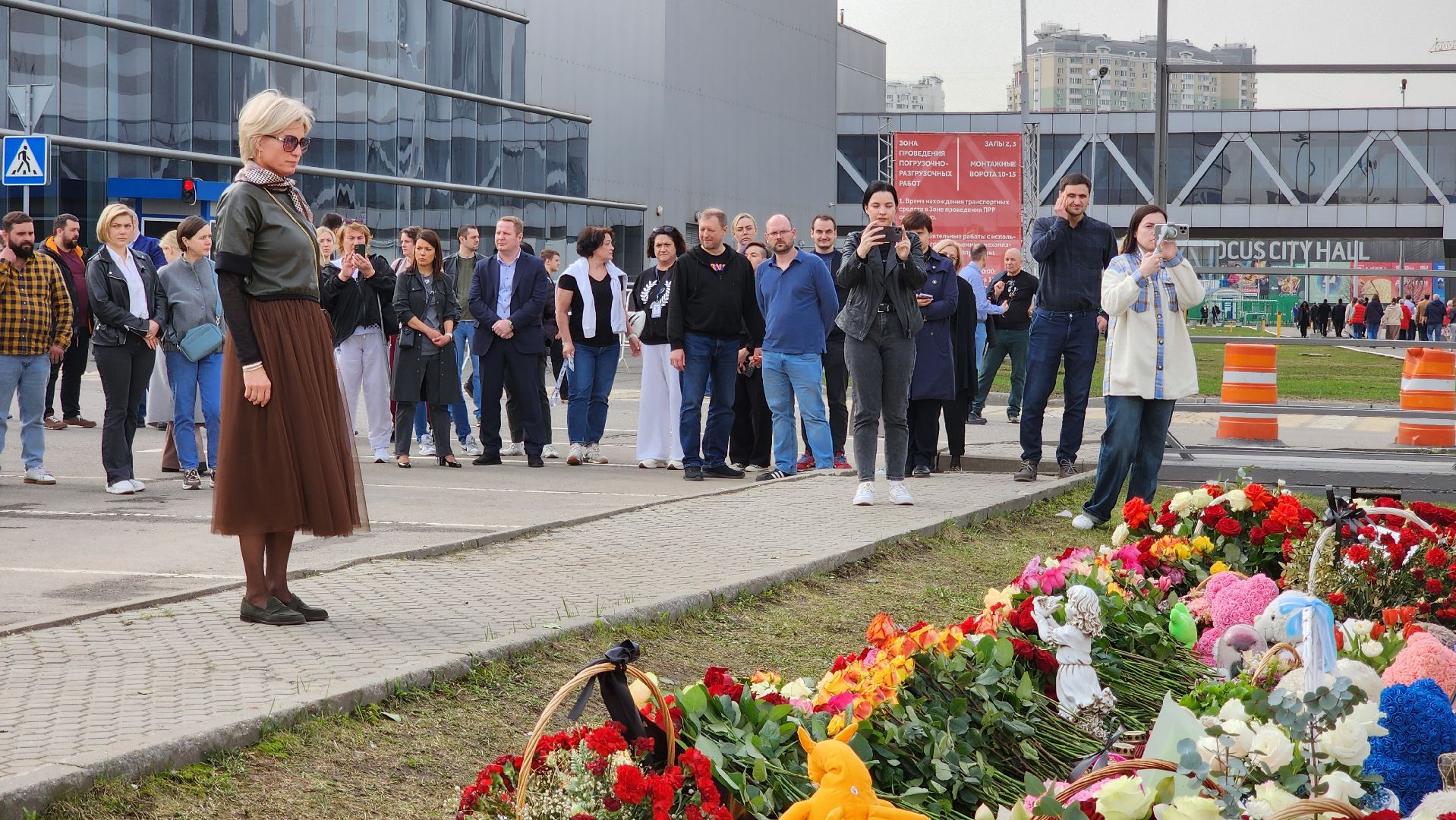 красногорск, крокус сити холл, мемориал в память о жертвах терракта в красногорс,