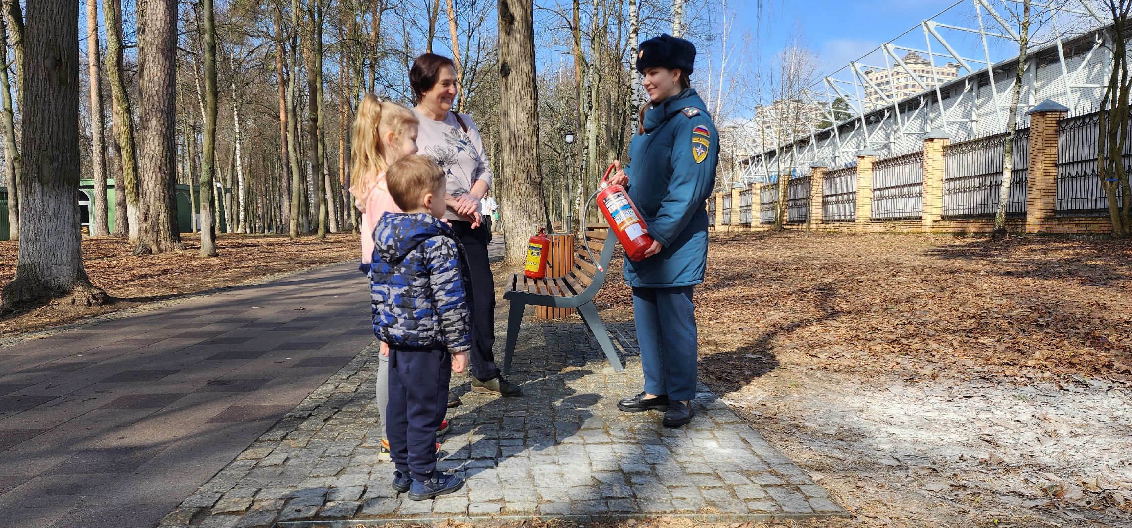 раменское, общество, пожарная безопасность, акция в городском парке, правила пользования огнетушителем,