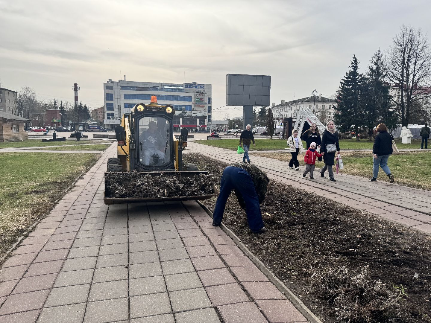Солнечногорск, Благоустройство, Месячник чистоты, советская площадь, коммунальная служба,