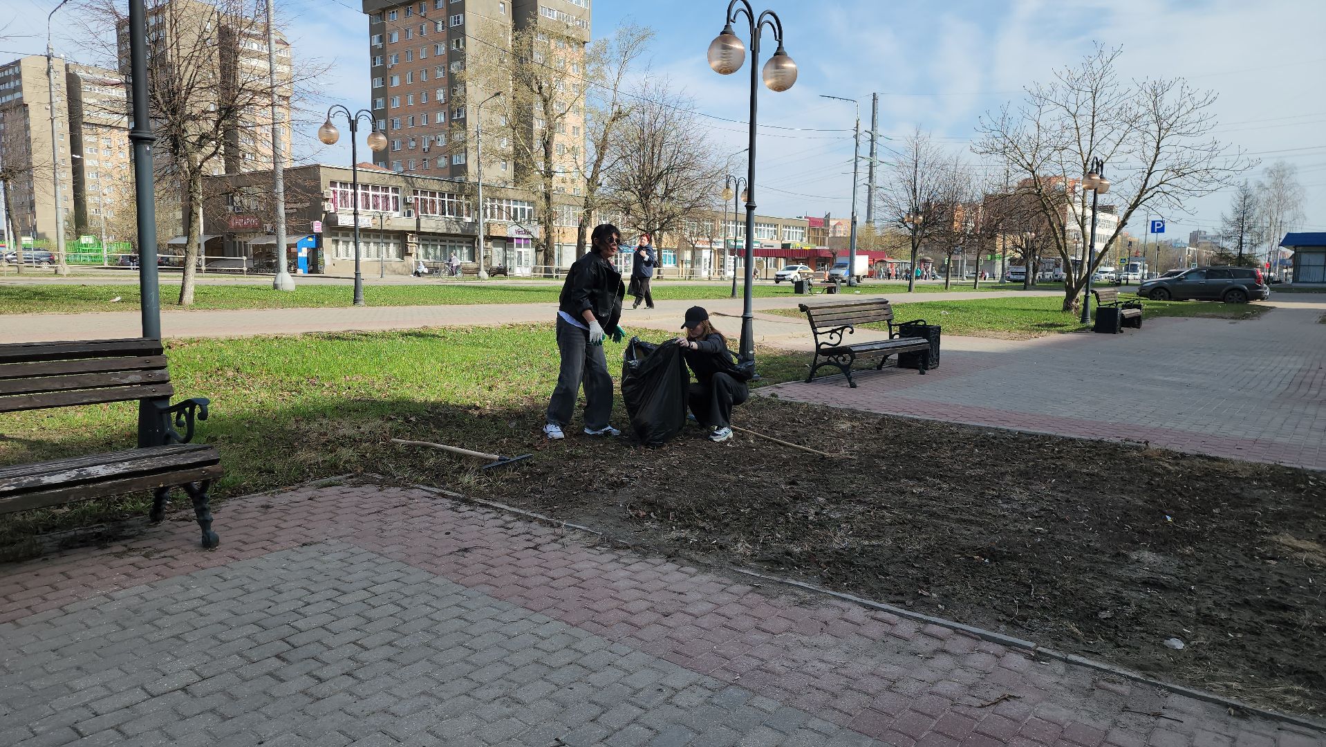 серпухов, уборка территории, подмосковье, журналисты, субботник,