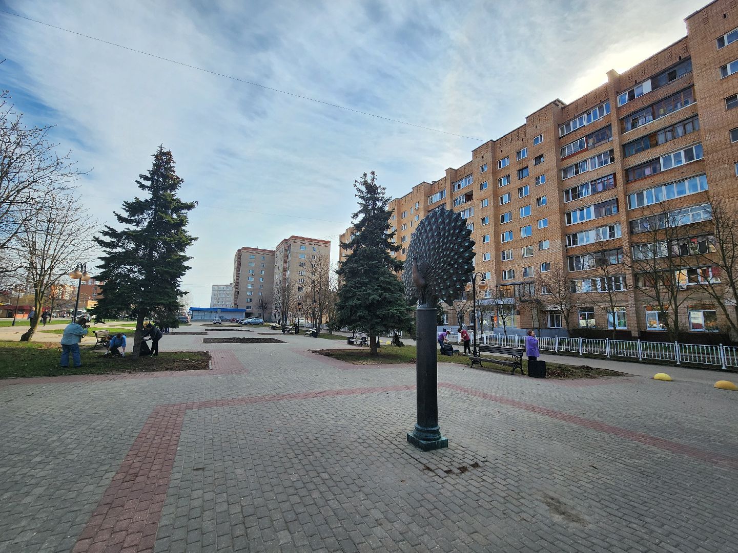 серпухов, уборка территории, подмосковье, журналисты, субботник,