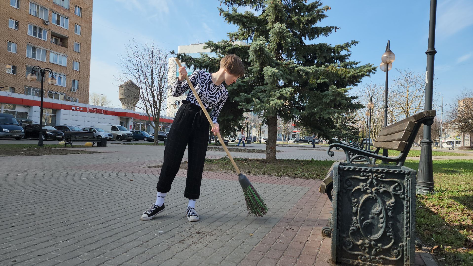 серпухов, уборка территории, подмосковье, журналисты, субботник,