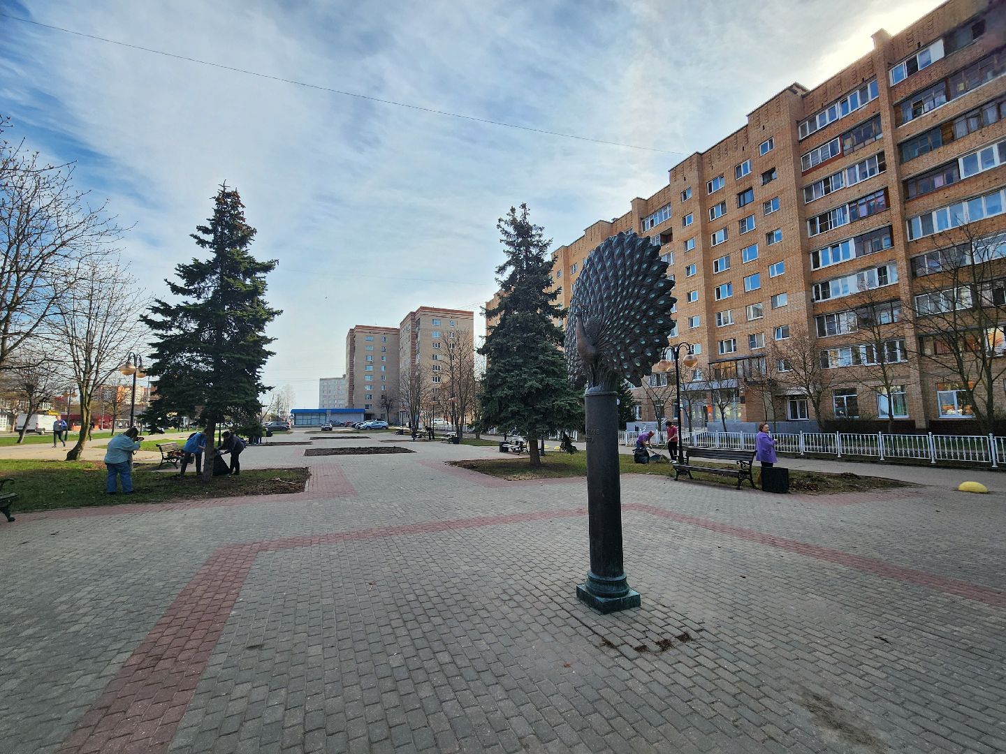 серпухов, уборка территории, подмосковье, журналисты, субботник,