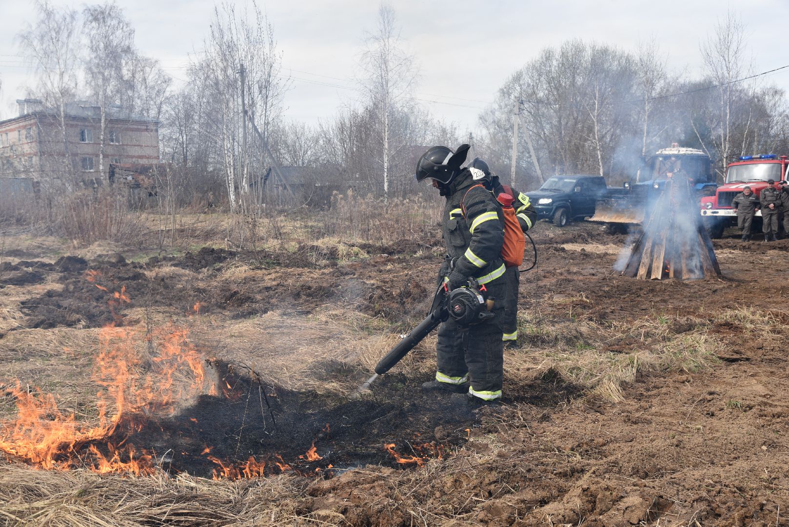 лотошино, центрлесхоз, мособлпожспас, пожарные, тренировка, учения, тушение пожаров,