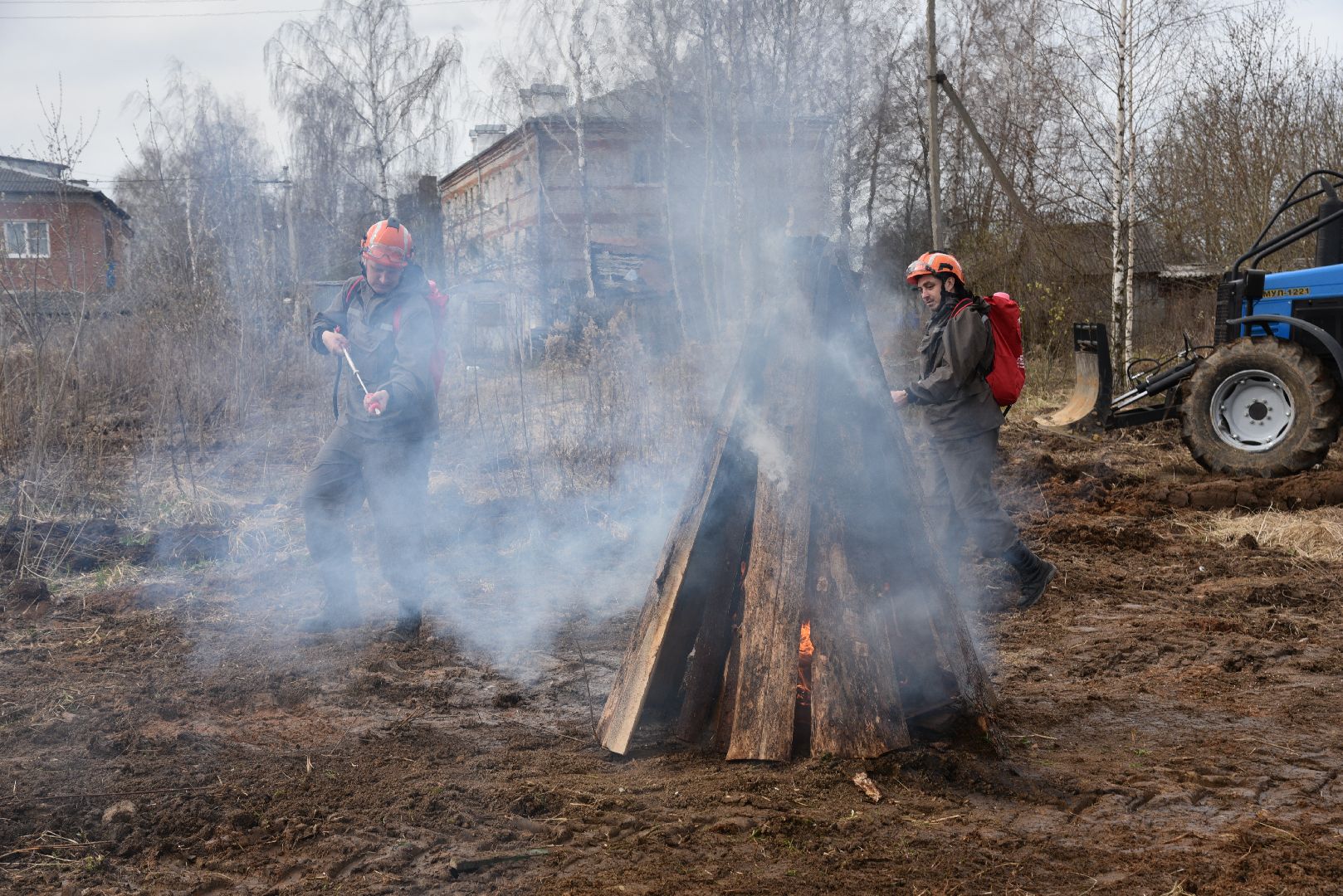 лотошино, центрлесхоз, мособлпожспас, пожарные, тренировка, учения, тушение пожаров,