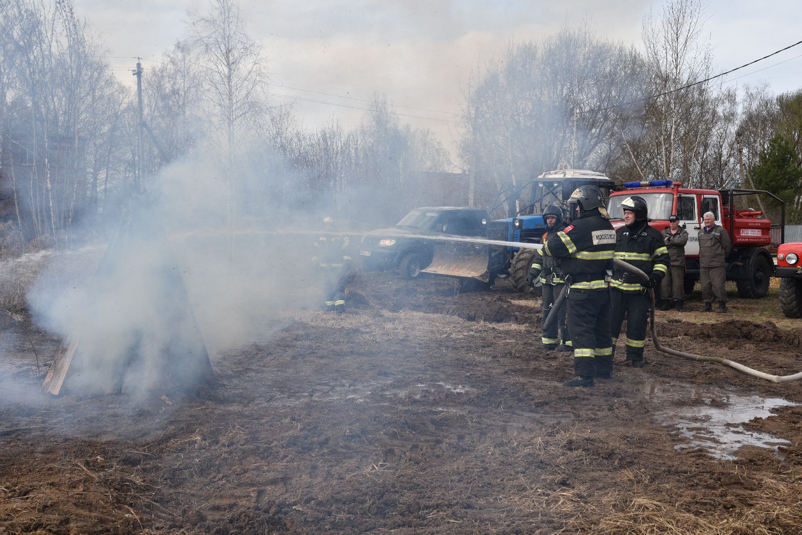 лотошино, центрлесхоз, мособлпожспас, пожарные, тренировка, учения, тушение пожаров,