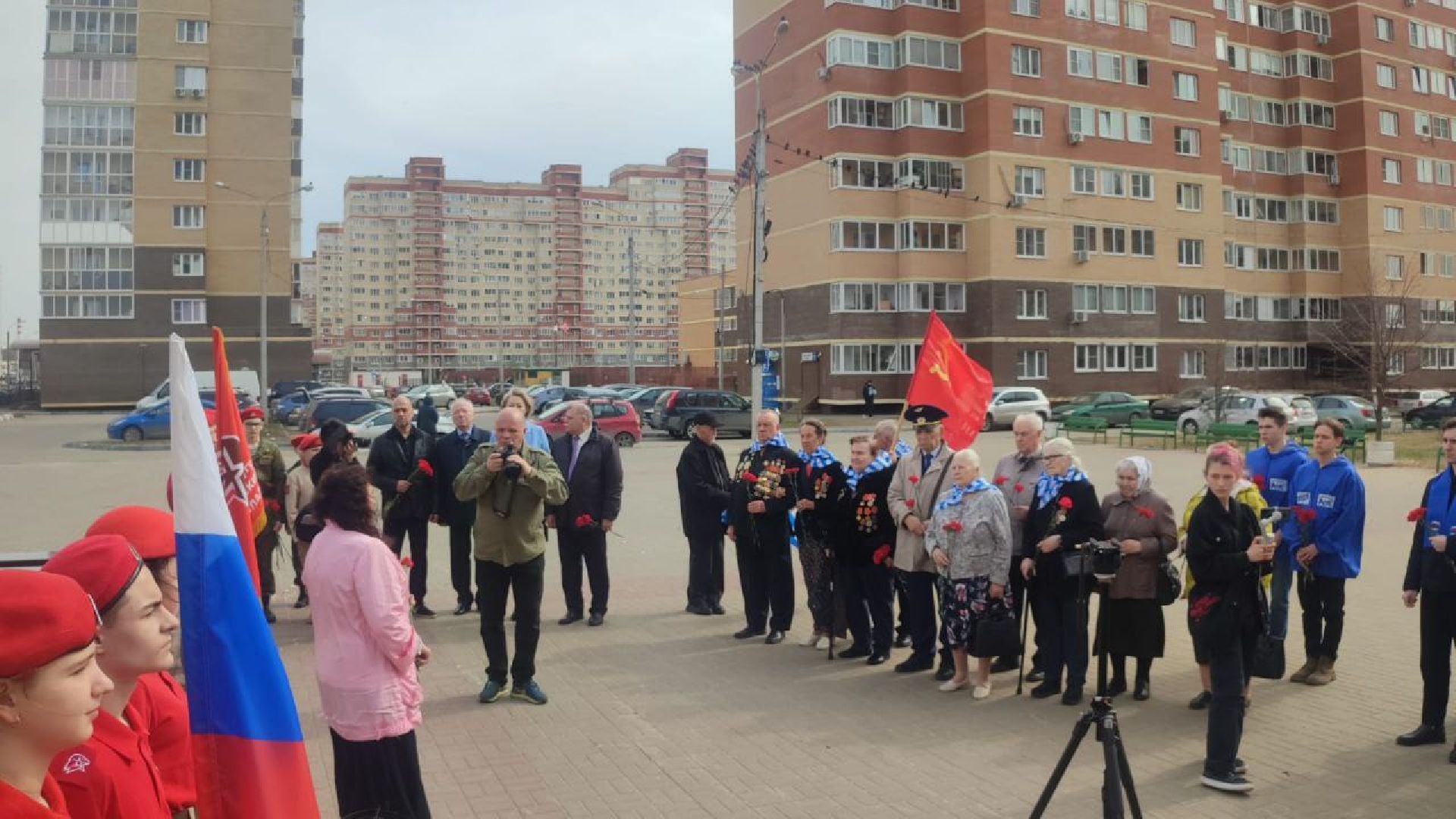 митинг, возложение цветов, памятник, Международный день освобождения узников фашистских концлагерей, юнармия,