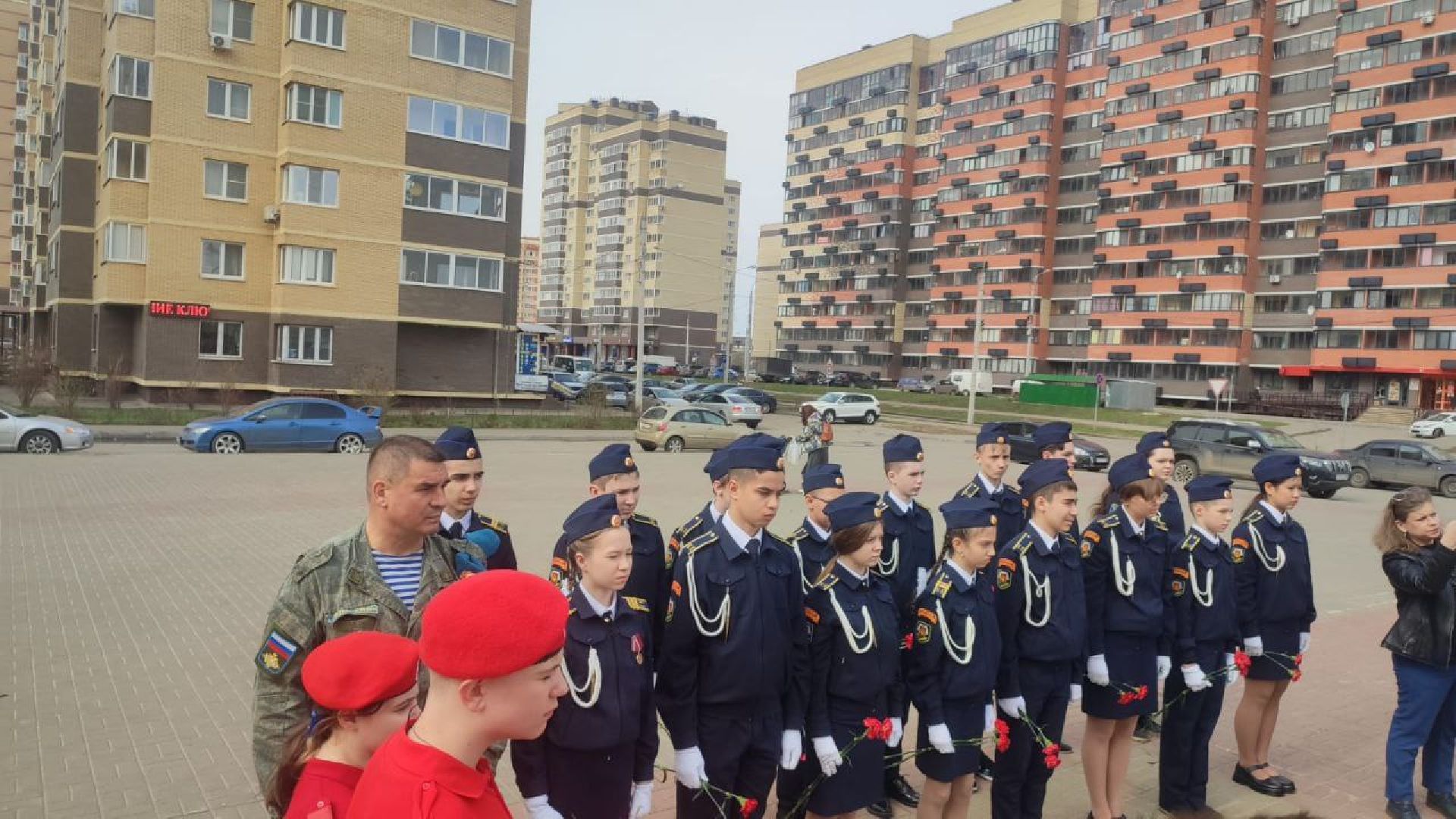 митинг, возложение цветов, памятник, Международный день освобождения узников фашистских концлагерей, юнармия,