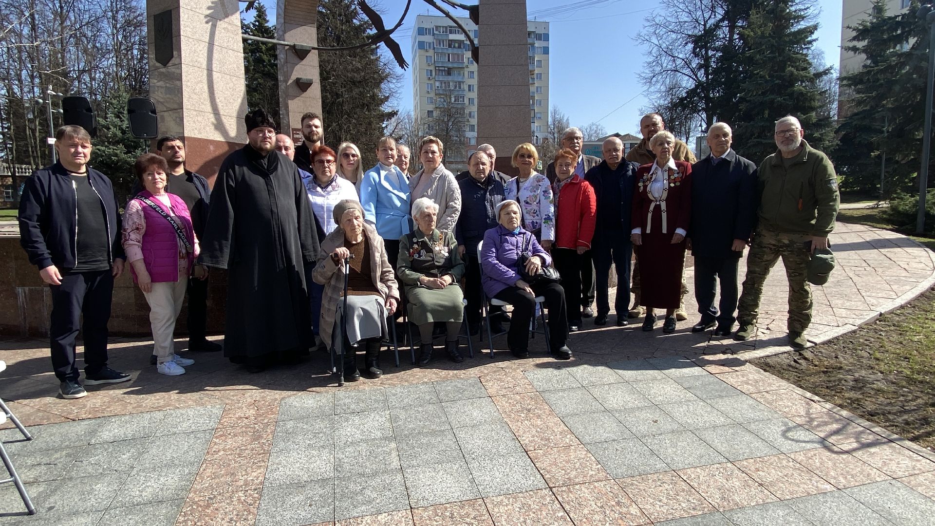 патриотизм, возложение цветов, паять несовершеннолетним узникам фашистских концлагерей, узники концлагерей, день памяти,