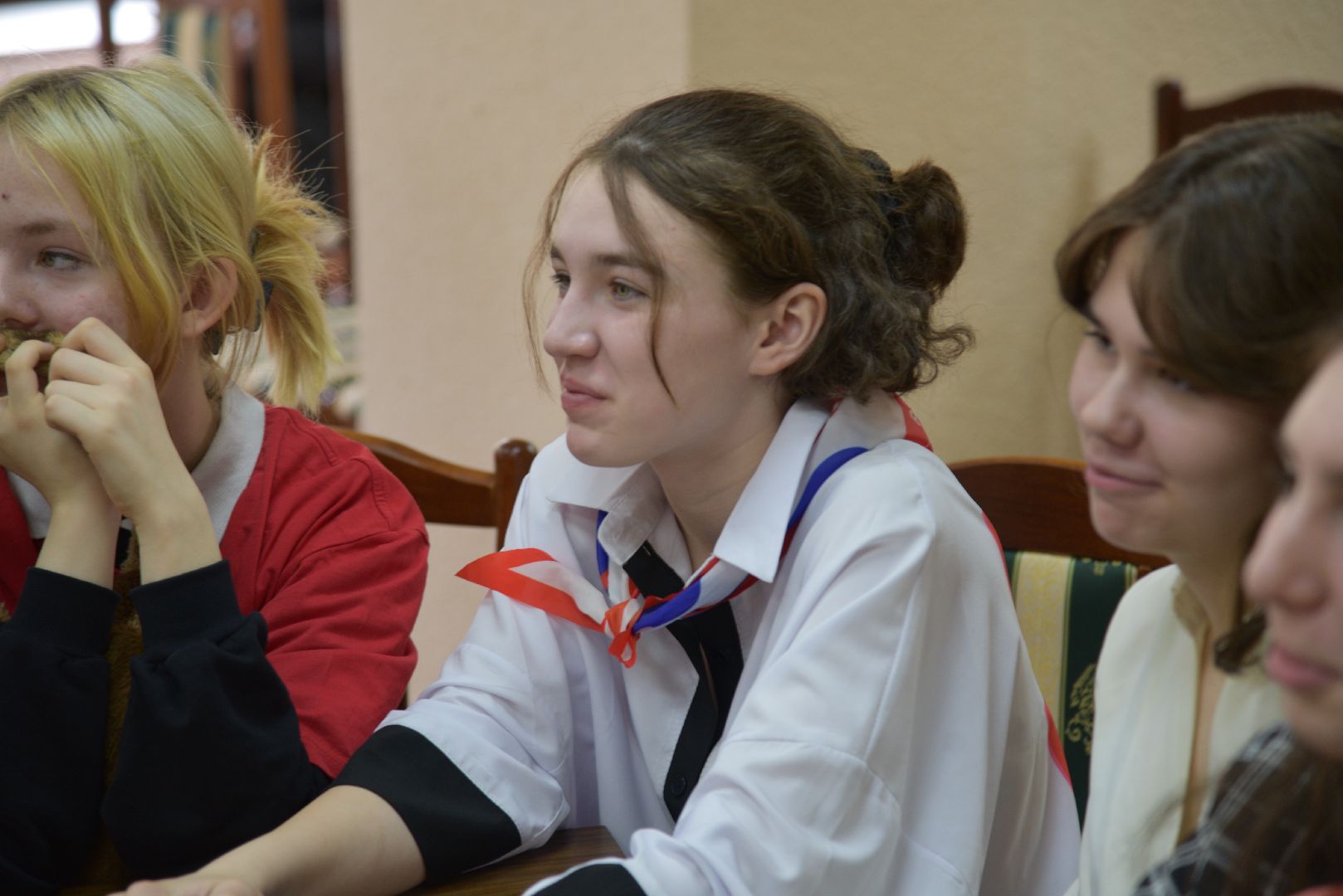 лотошино, лотошинская библиотека, день космонавтики,