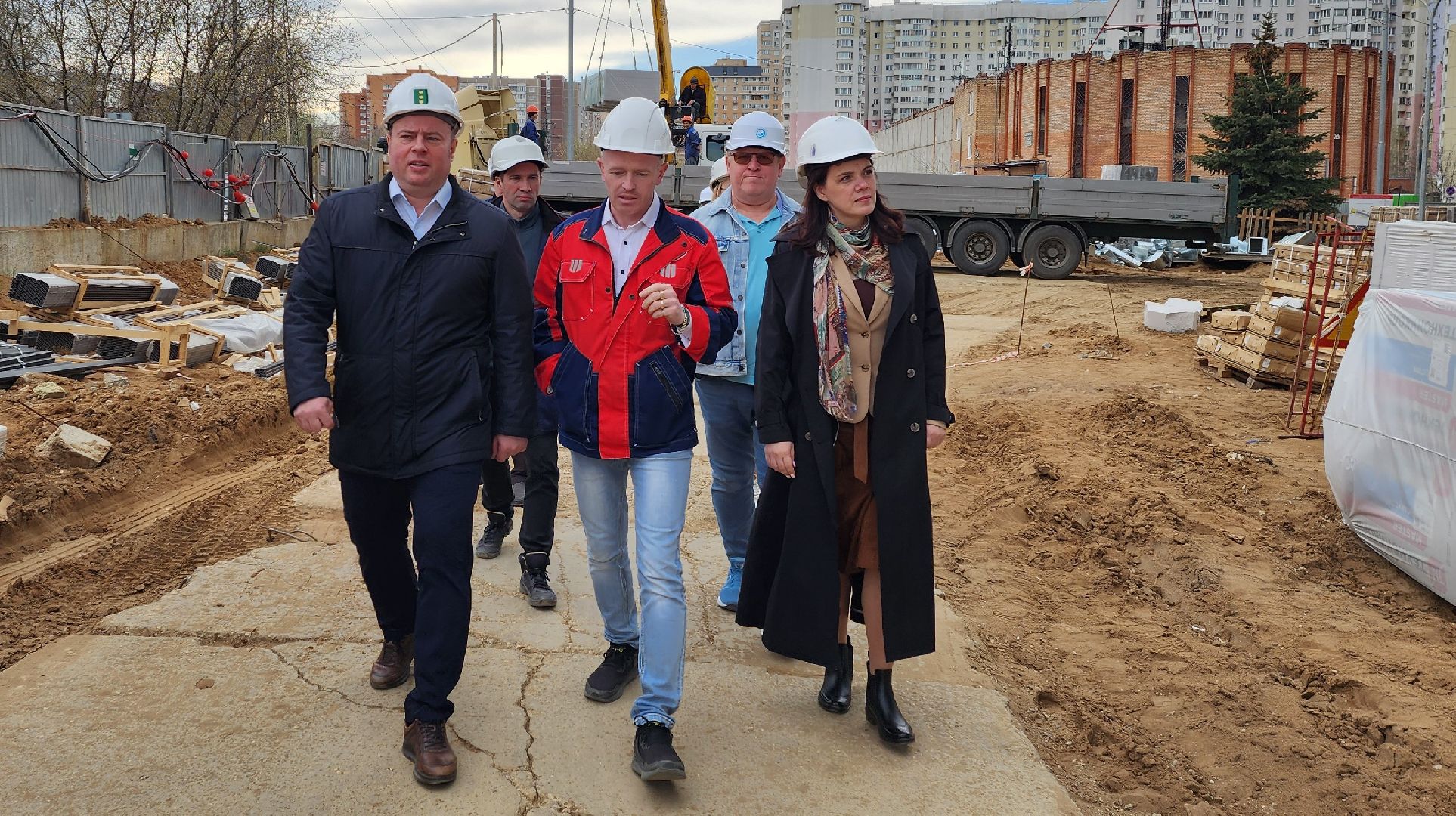 строительство поликлиники,мониторинг работ,