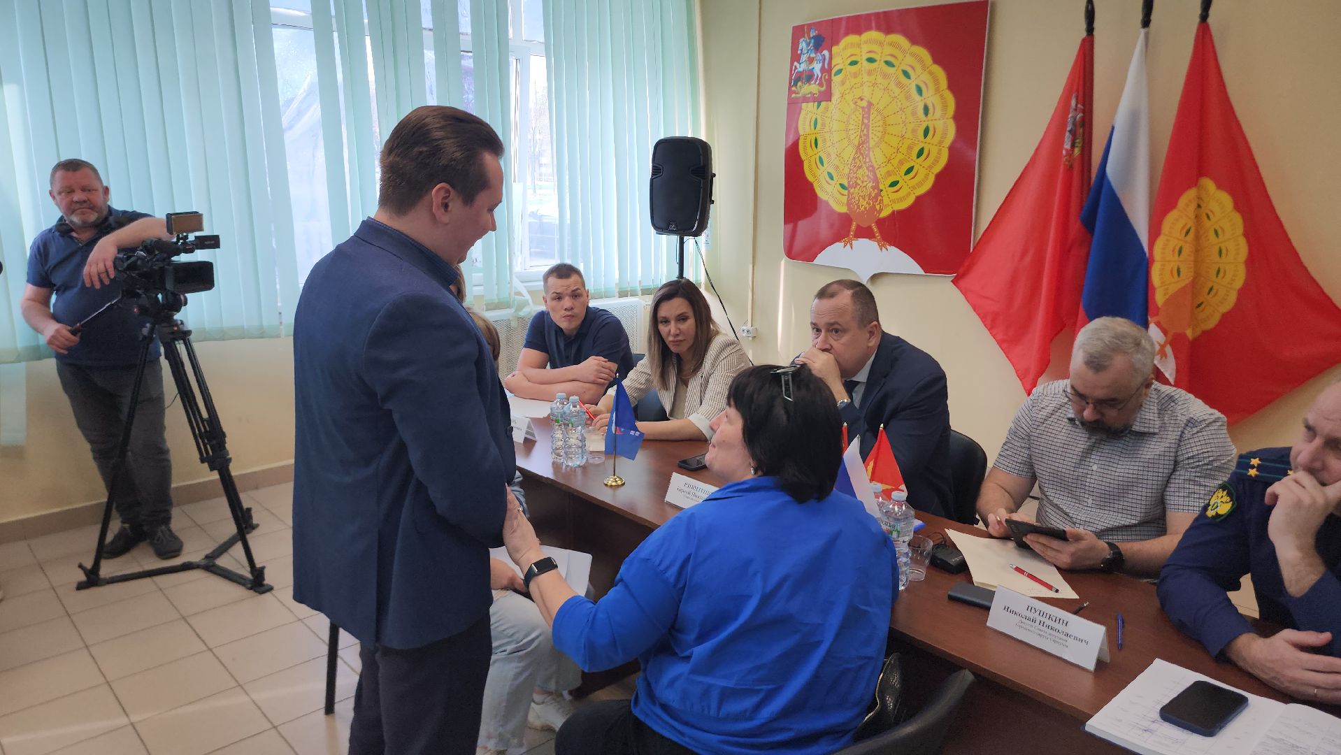 серпухов, улица горького, центр патриот, выездная администрация, жители, дороги,