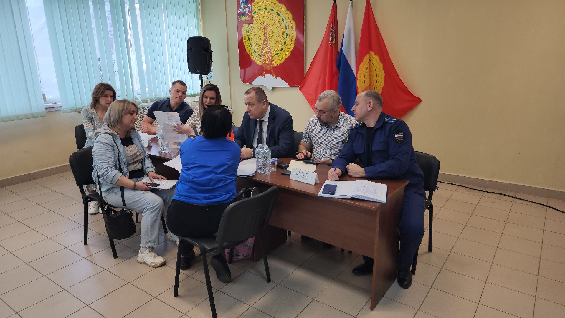 серпухов, улица горького, центр патриот, выездная администрация, жители, дороги,