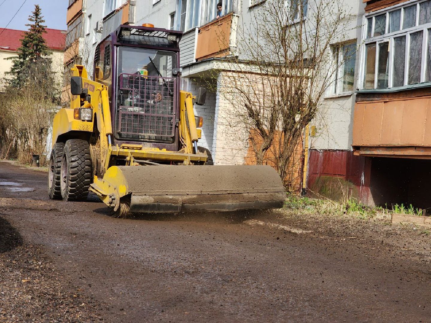 можайск, можайский городской округ, подмосковье, месяц чистоты и благоустройства, уборка дворов после зимы, жкх, благоустройство,