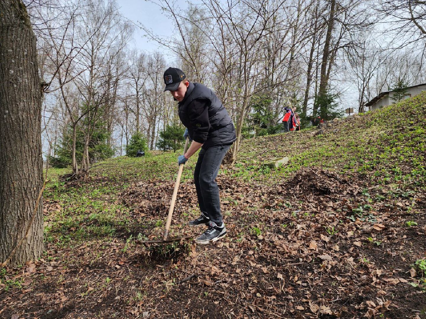 можайск, можайский городской округ, подмосковье, субботники, волонтеры, благоустройство, месяц чистоты и благоустройства, добровольцы, Никольский собор,