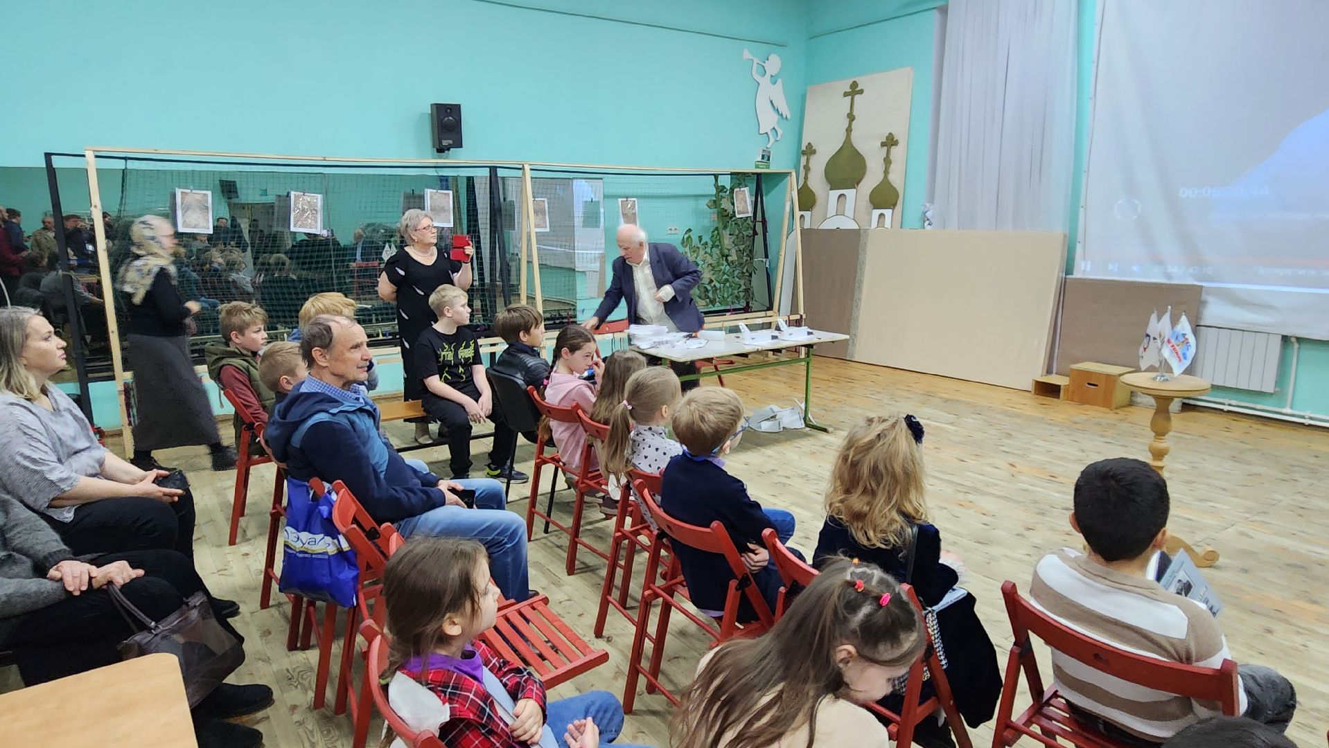 день космонавтики, 12 апреля, пантелеимоновский храм, Дмитрий Денисов, Буран, Игорь Волк, Валерий Ваньшин, Анатолий Левченко,Заслуженный летчик-испытатель РФ,