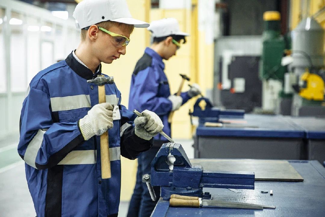 Дуальное образование, ДМЗ, Орехово-Зуево, Заголовацкий, производство, студенты, трудоустройство