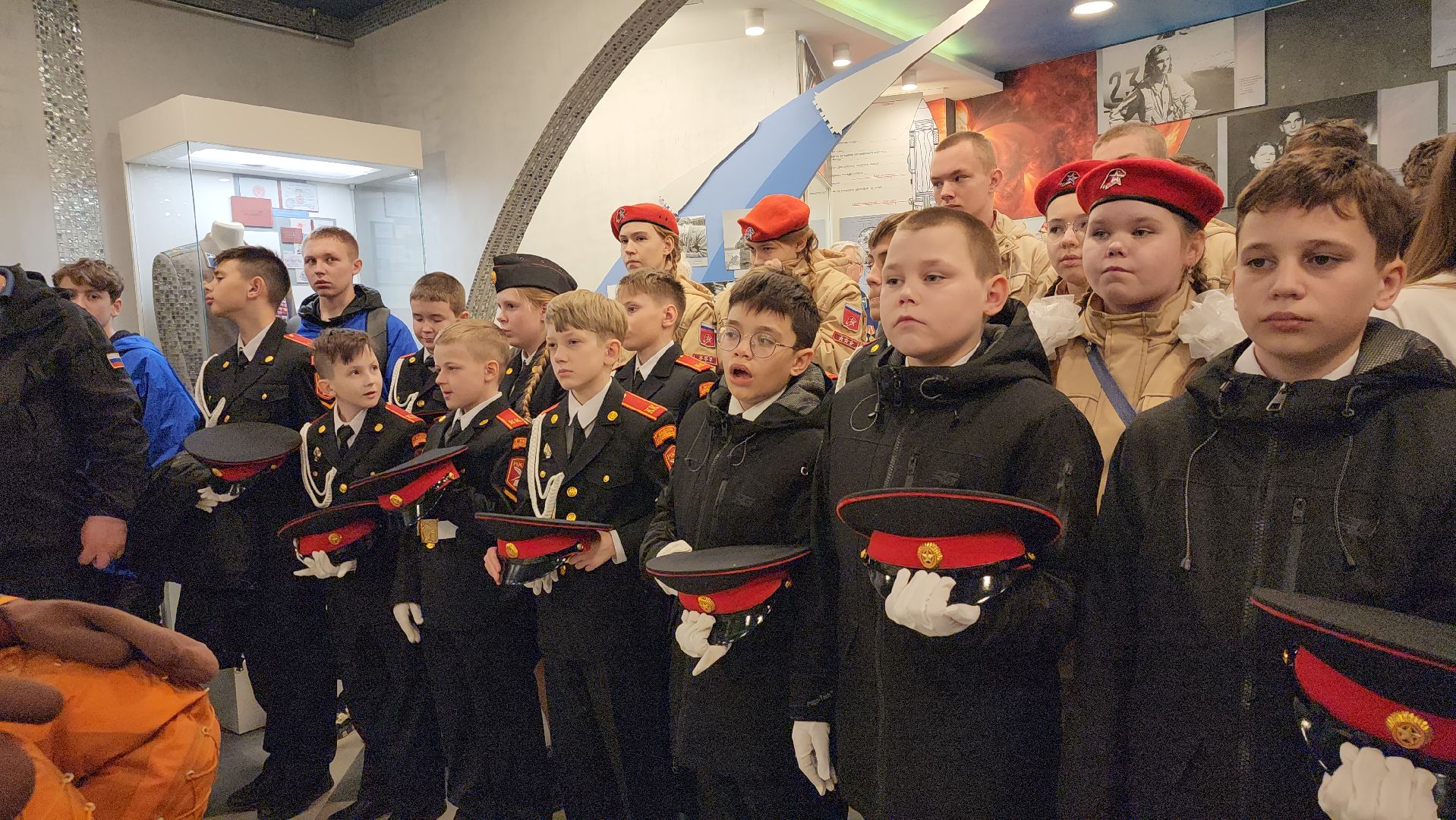 Павловский Посад, Городской округ Павловский Посад, Люди, Дети, парта героя, день космонавтики,