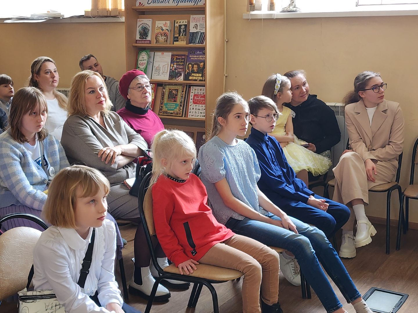 конкурс рисунков, день космонавтики,