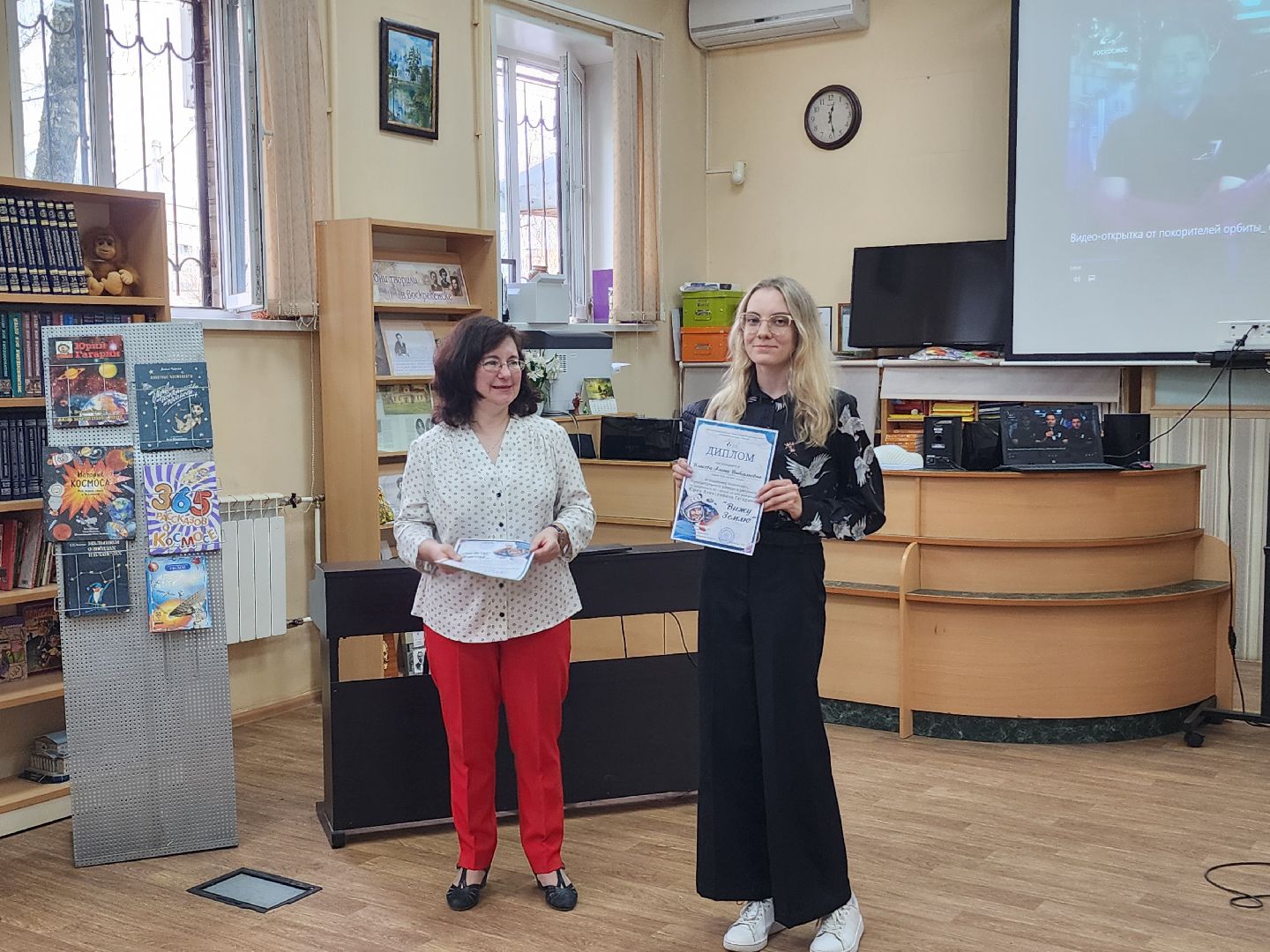 конкурс рисунков, день космонавтики,