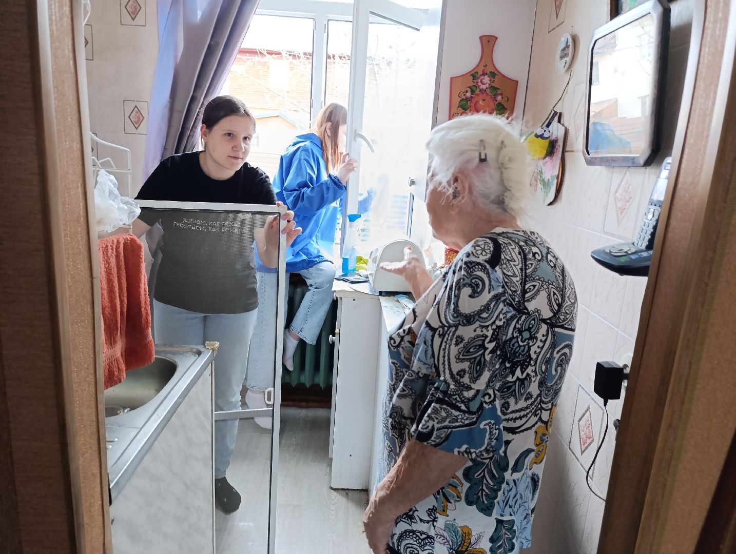 Бронницы, Свет в окне, Помощь пенсионерам, Уборка дома,