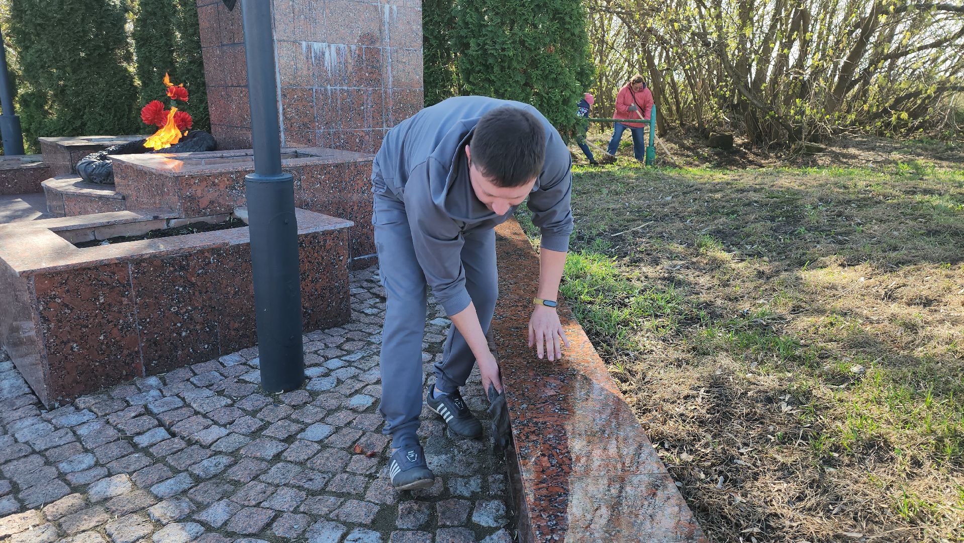 серпухов, подмосковье, субботник, соборная гора, уборка города,