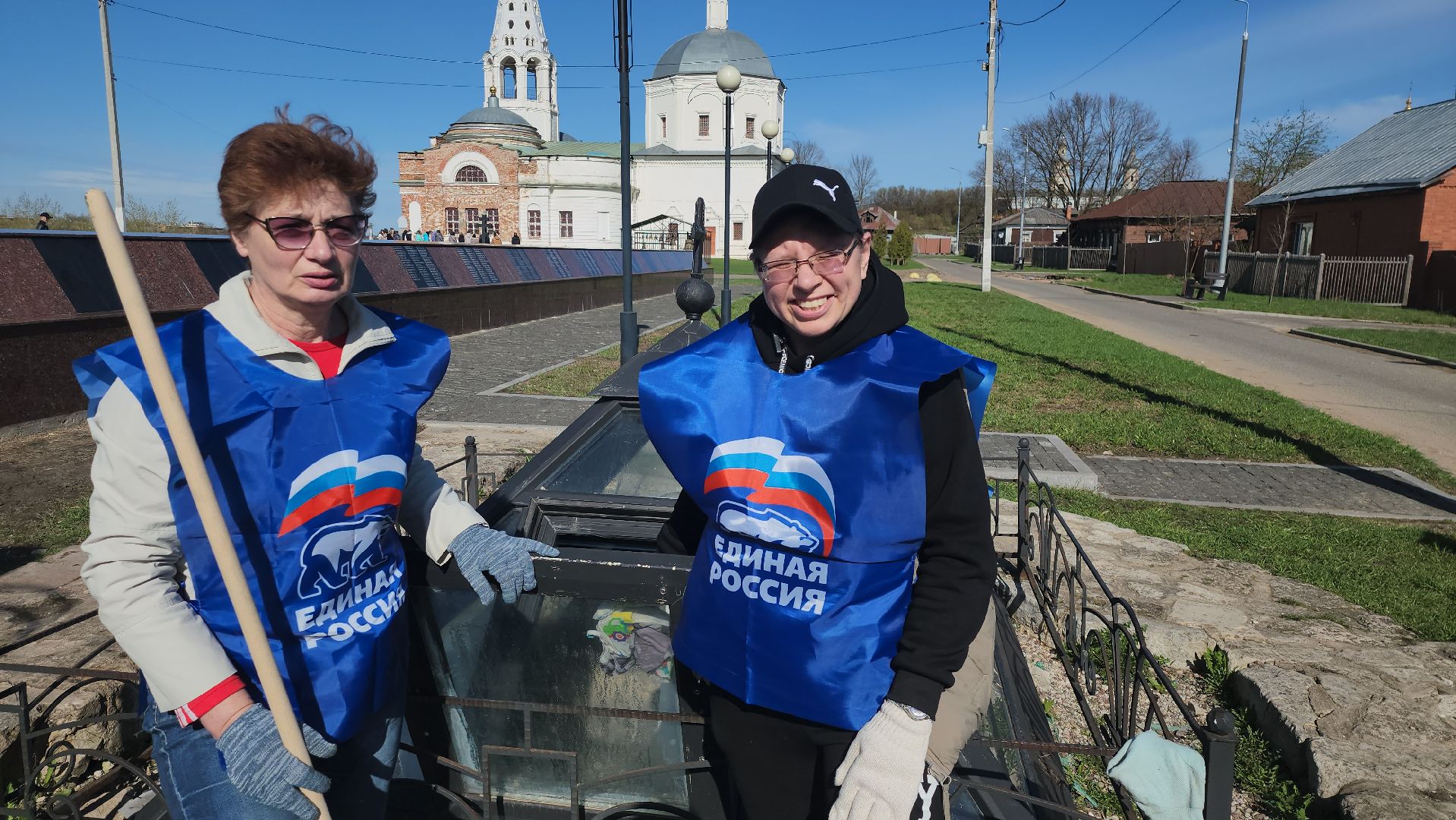 серпухов, подмосковье, субботник, соборная гора, уборка города,