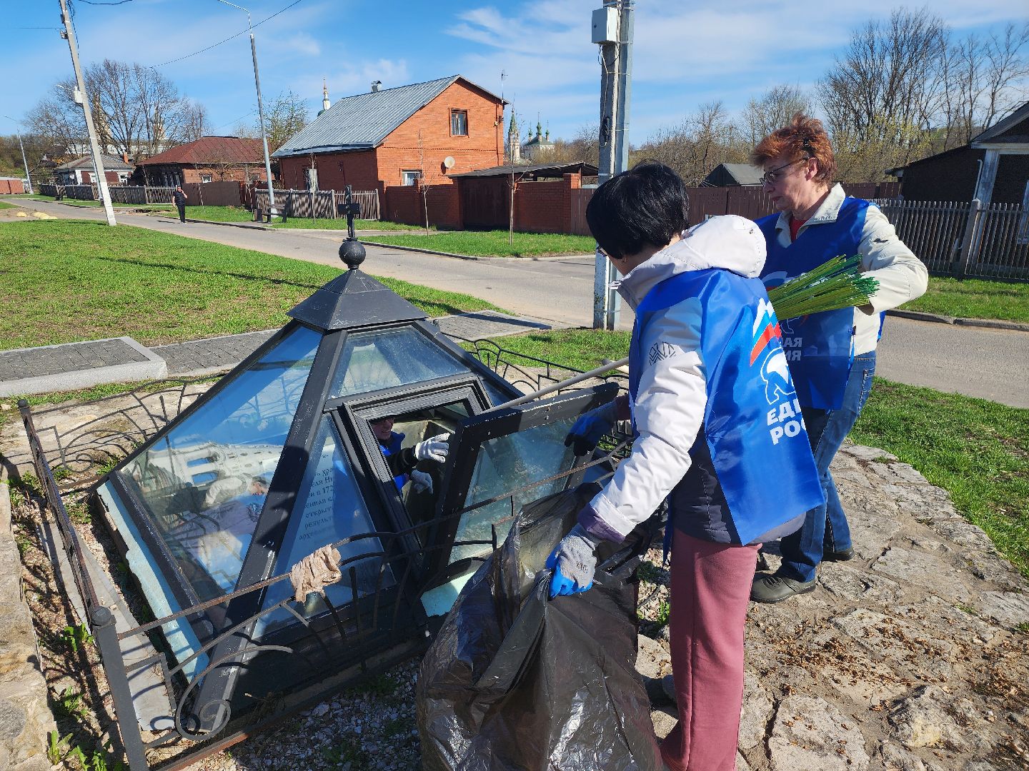 серпухов, подмосковье, субботник, соборная гора, уборка города,
