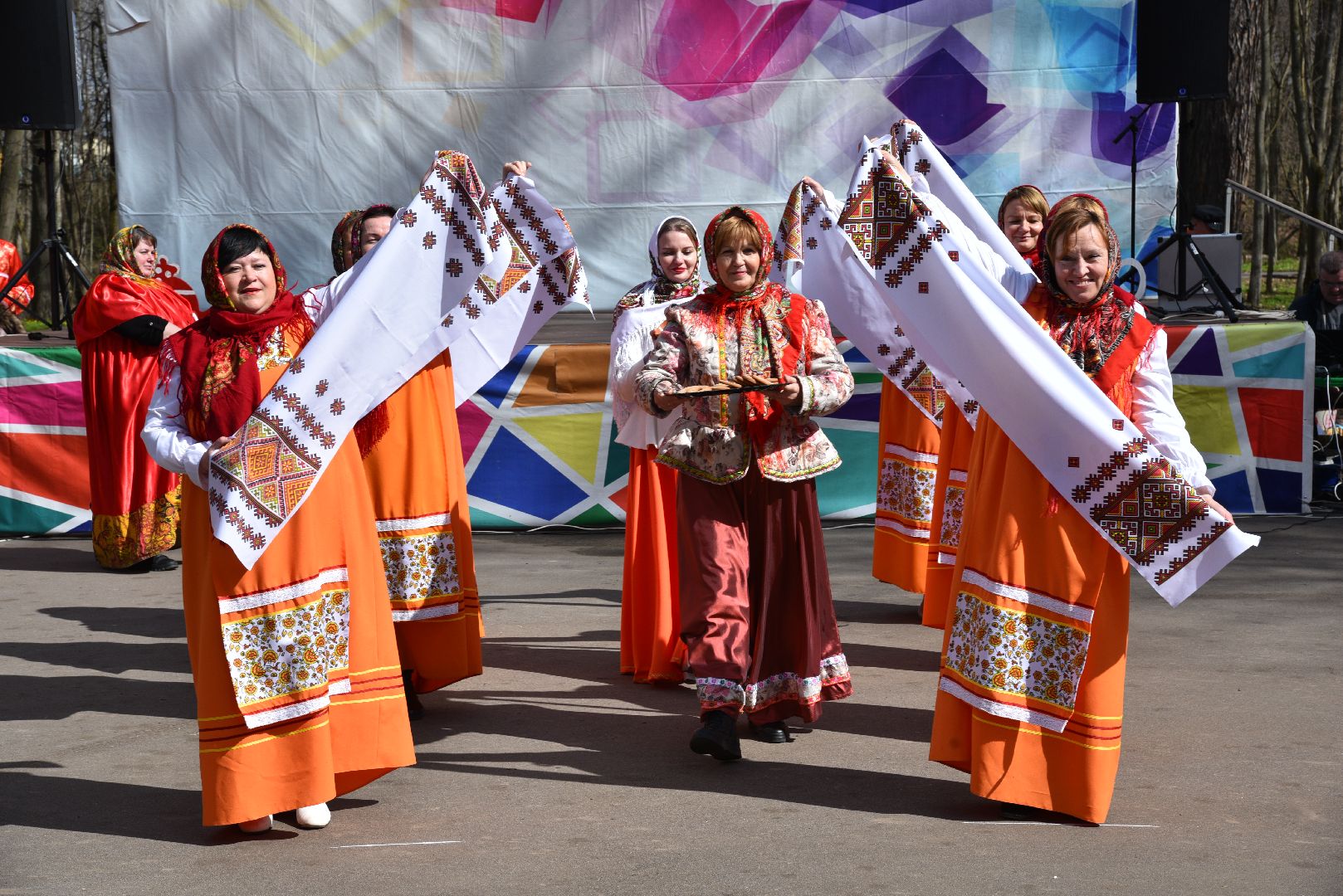 лотошино, лотошинский парк, лотошник, концерт,