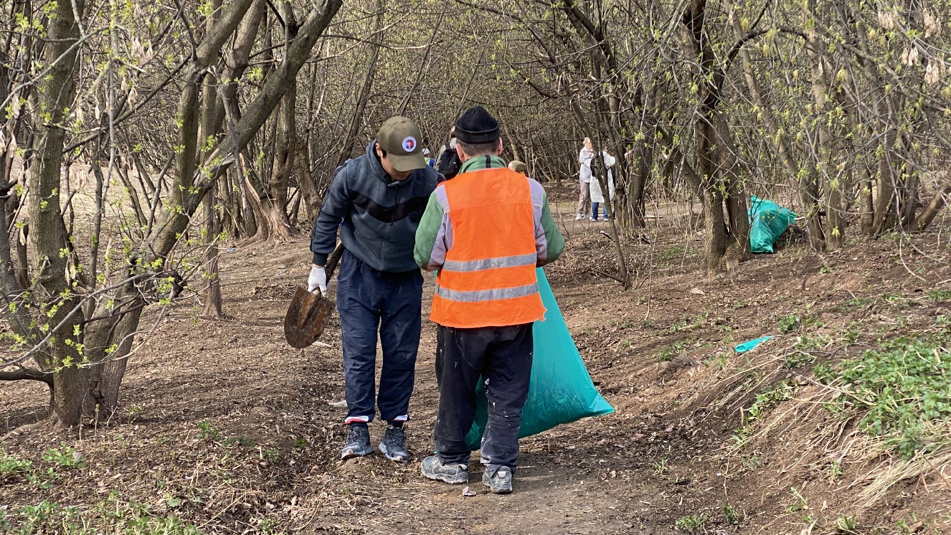 субботник, мбу благоустройство, месяц чистоты и благоустройства, ленинский городской округ, уборка общественных территорий,