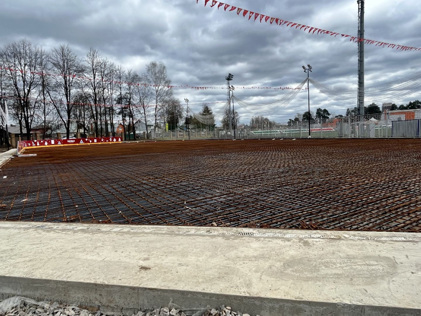 наро-фоминск, каток в парке, центральный парк наро-фоминска, многофункциональная спортивная площадка, спорт подмосковья, наро-фоминский городской округ, кск нара,