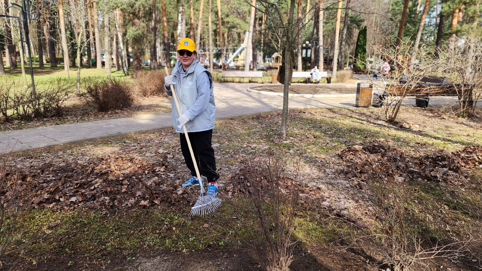 красногорск, субботник, детский городок Сказочный, общество инвалидов, особенные дети,