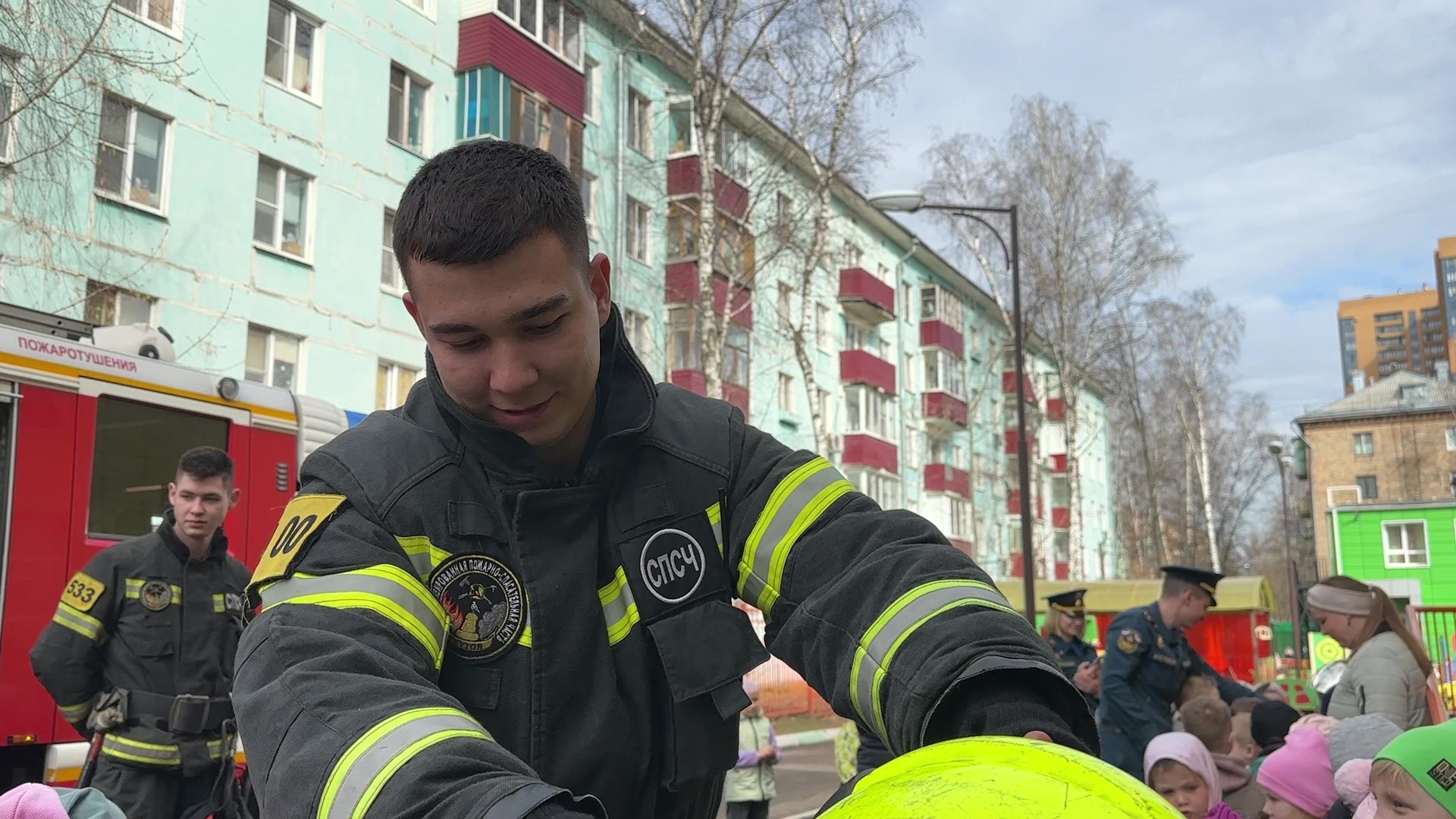 Реутов, детский, сад, МЧС, пожарная техника, люстра, пожарный рукав, вода,