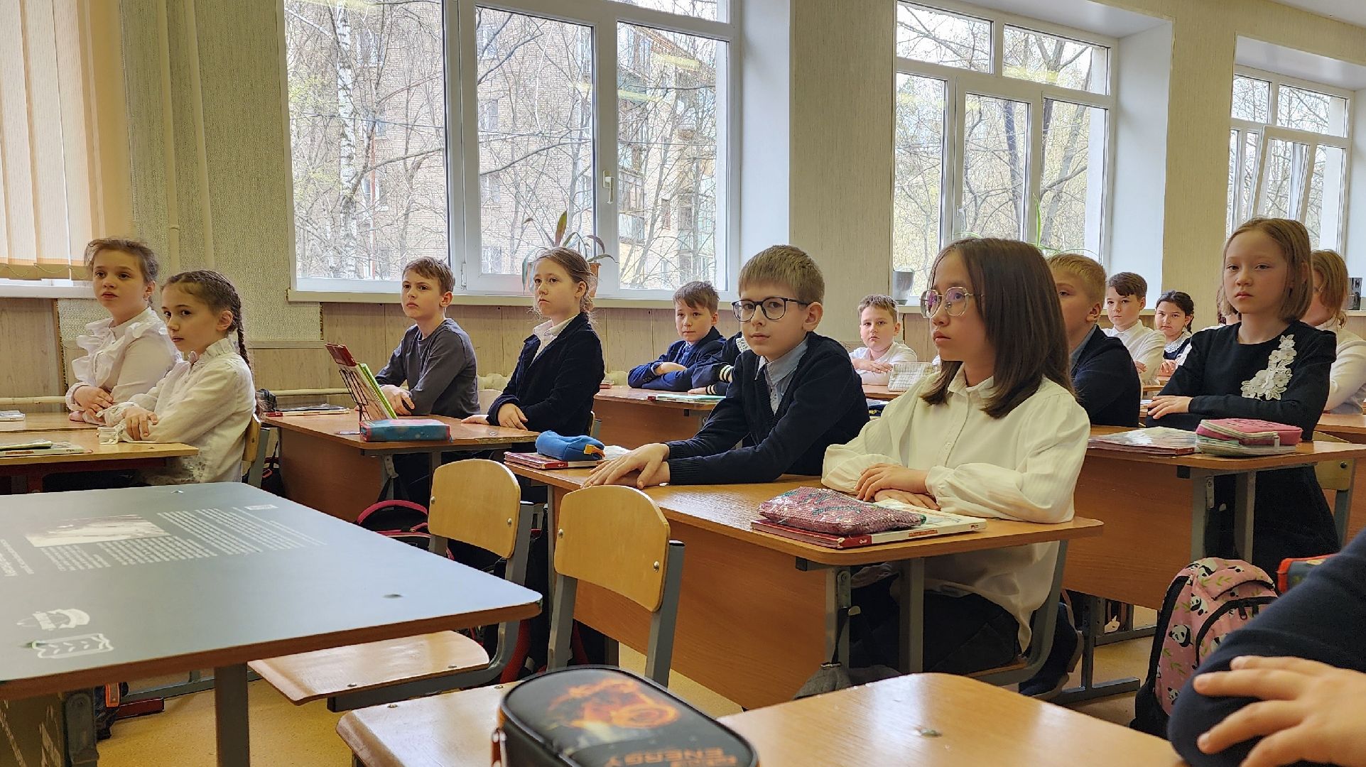 парта героя, новая школа, дзержинский,