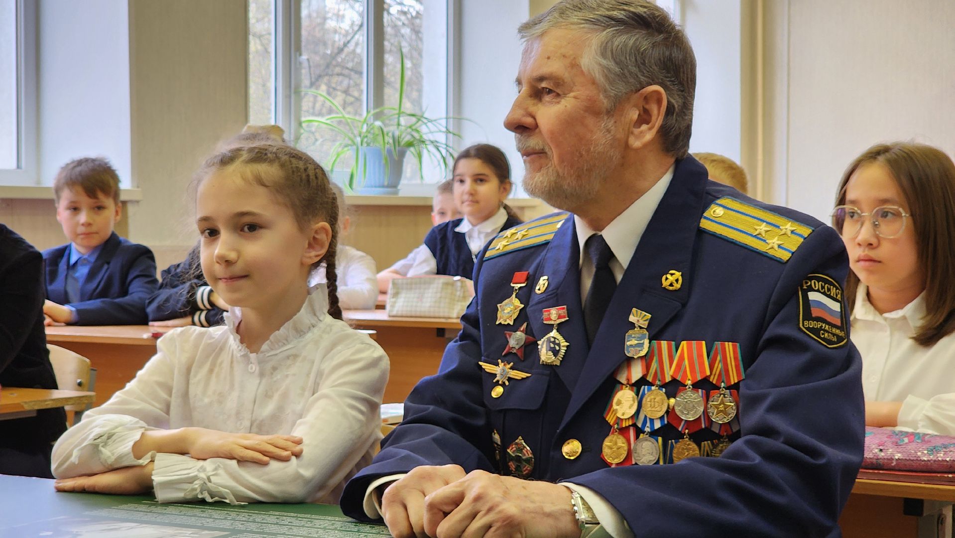 парта героя, новая школа, дзержинский,